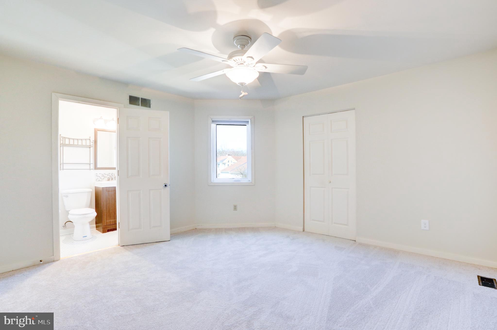 COUNTRY PLACE - Residential