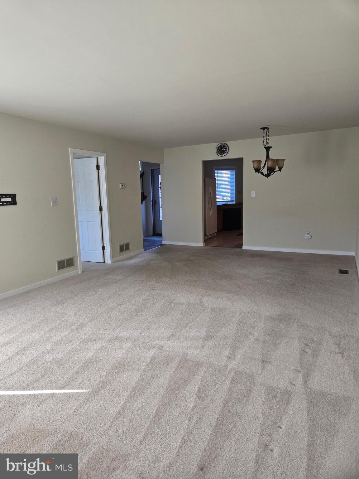 COUNTRY PLACE - Residential