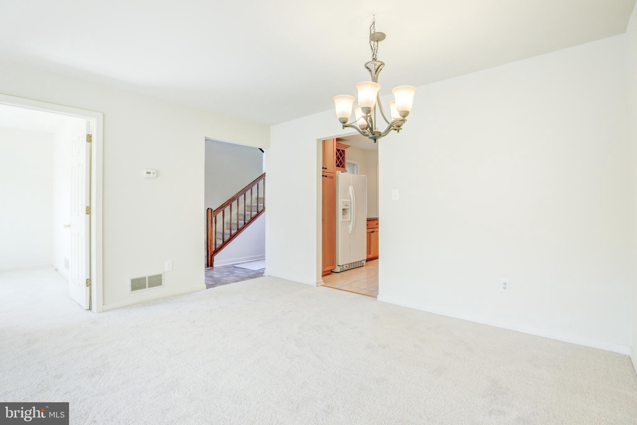 COUNTRY PLACE - Residential