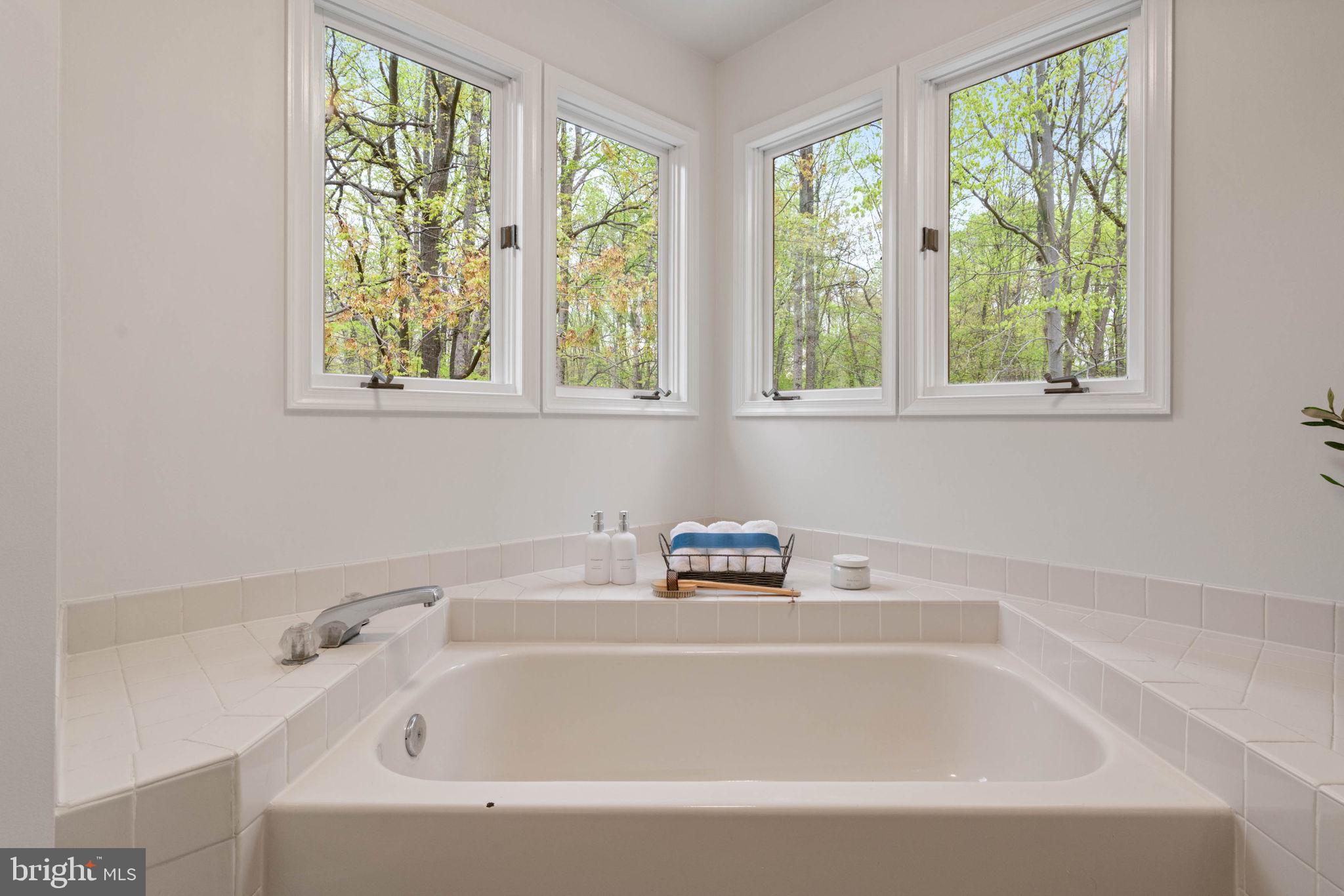 FAIRFAX STATION - Residential