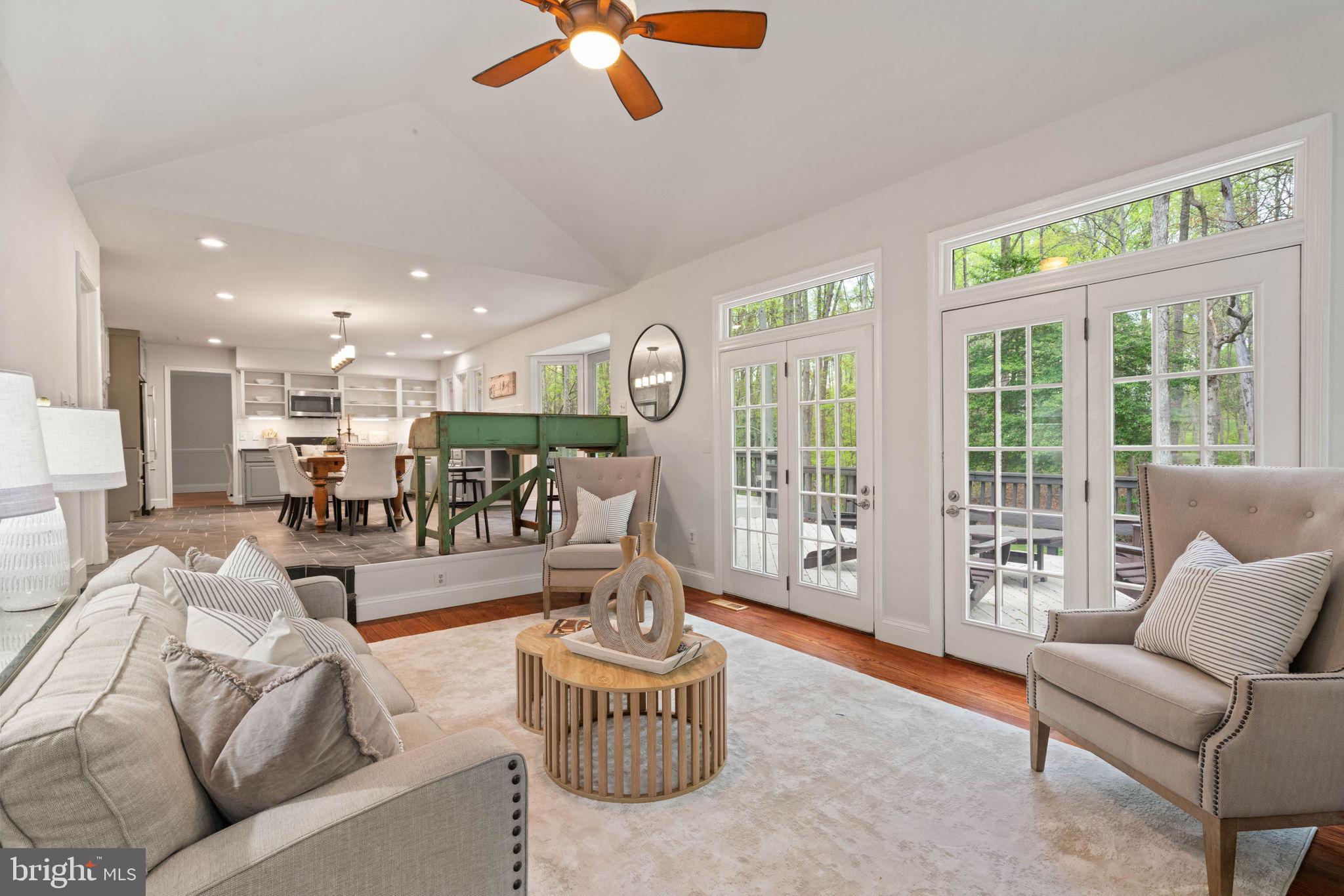 FAIRFAX STATION - Residential