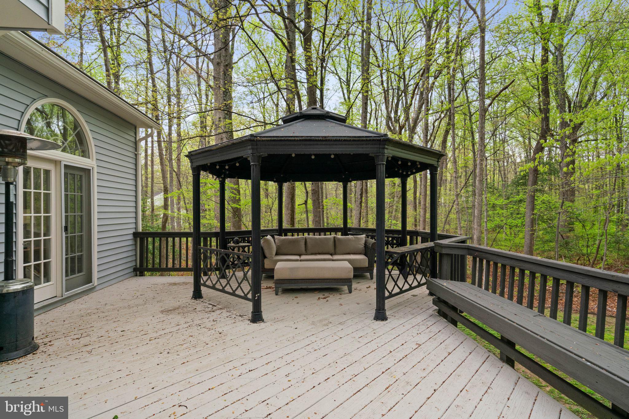 FAIRFAX STATION - Residential