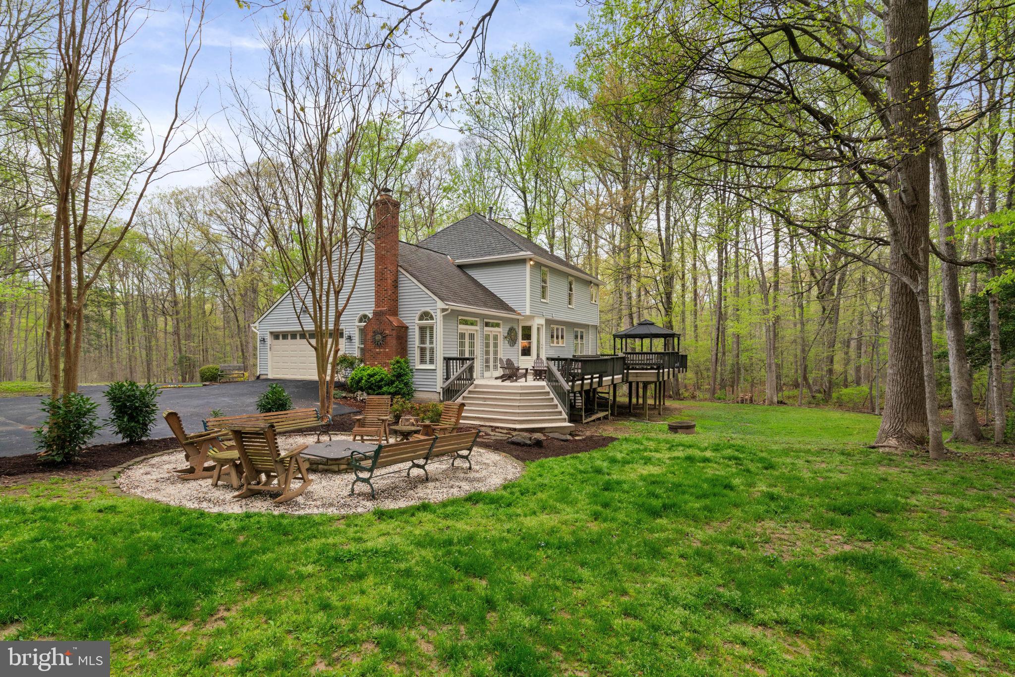 FAIRFAX STATION - Residential