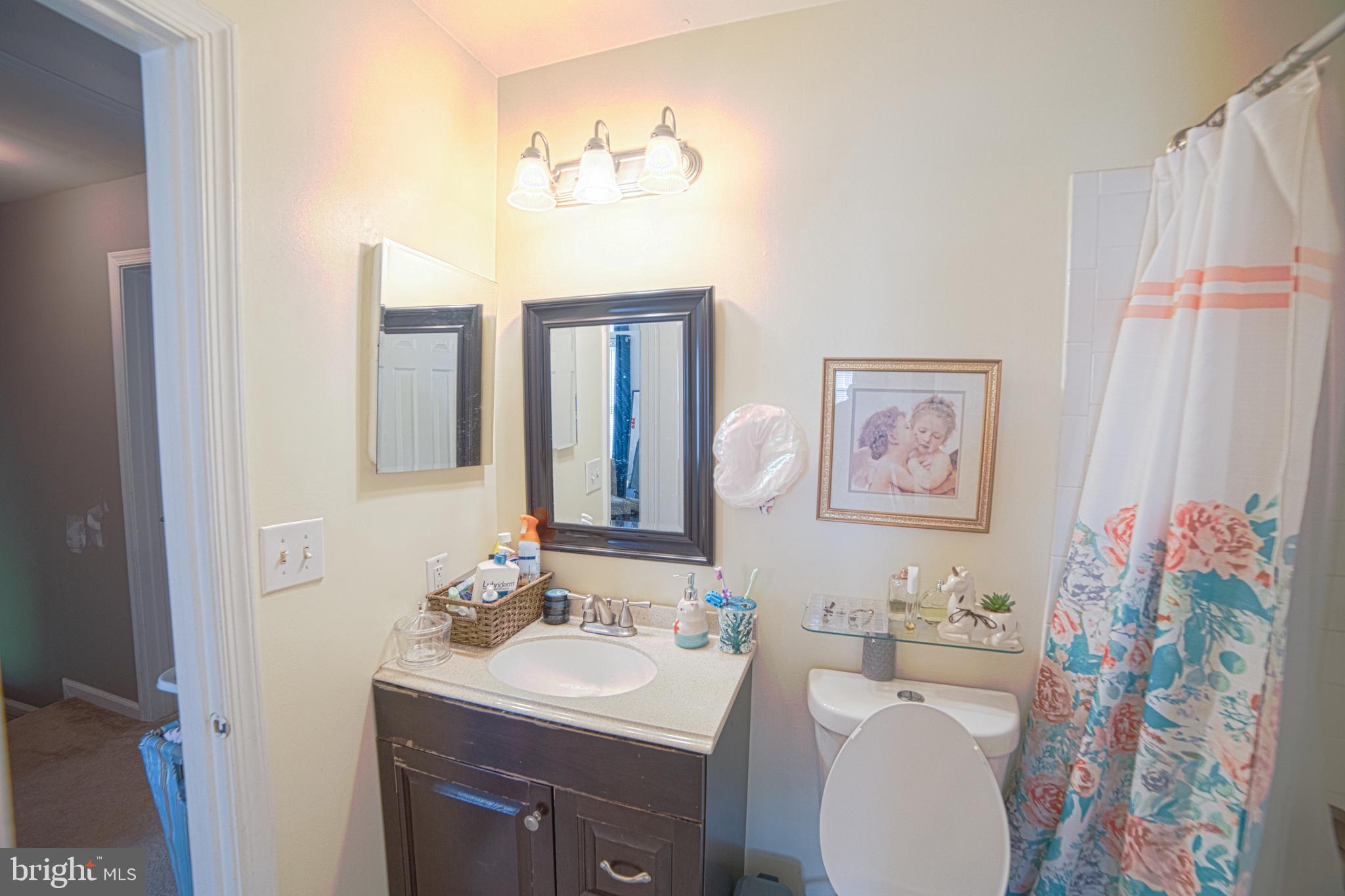 MONTCLAIR/COUNTRY CLUB - Residential