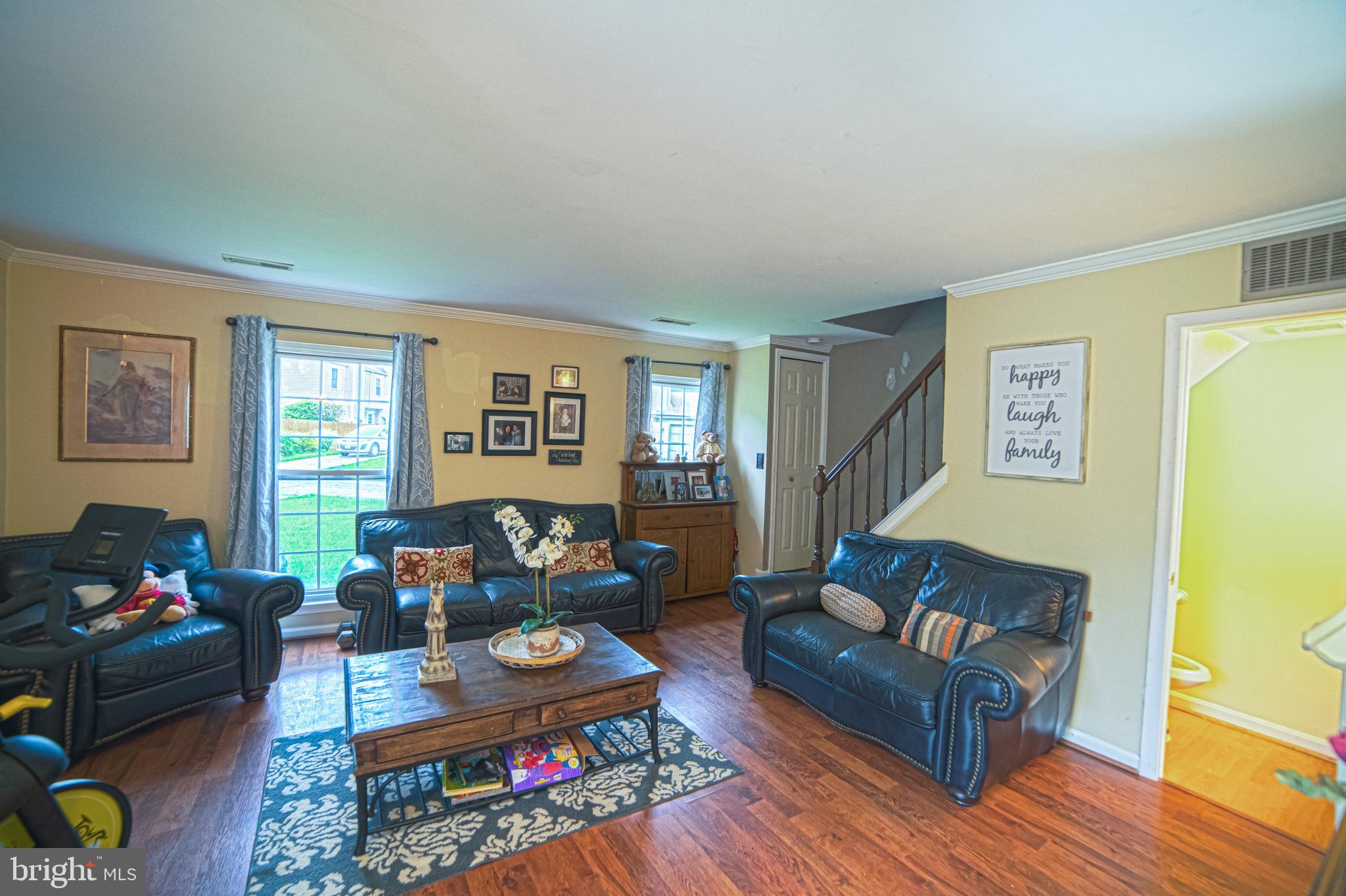 MONTCLAIR/COUNTRY CLUB - Residential