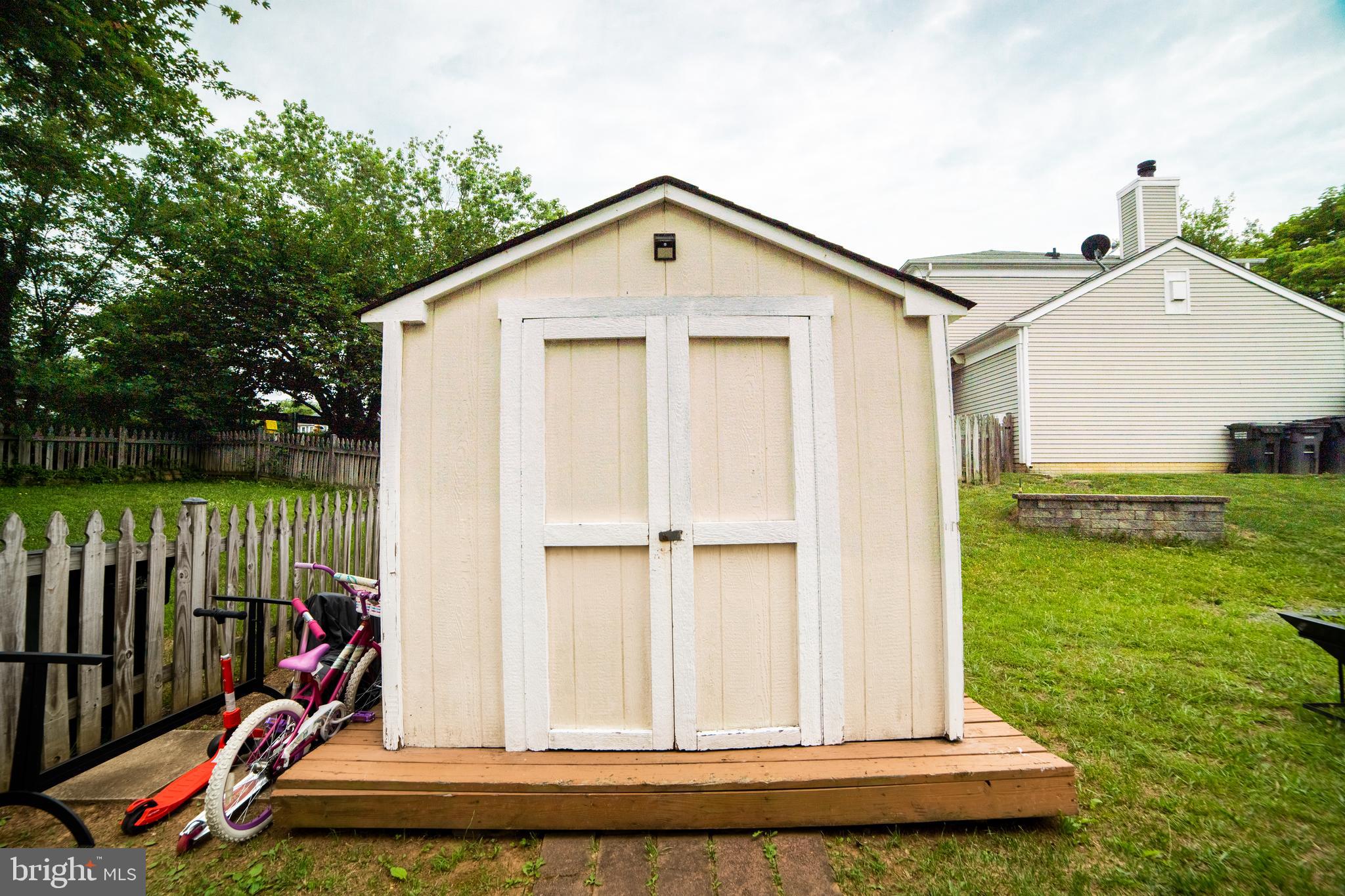 MONTCLAIR/COUNTRY CLUB - Residential