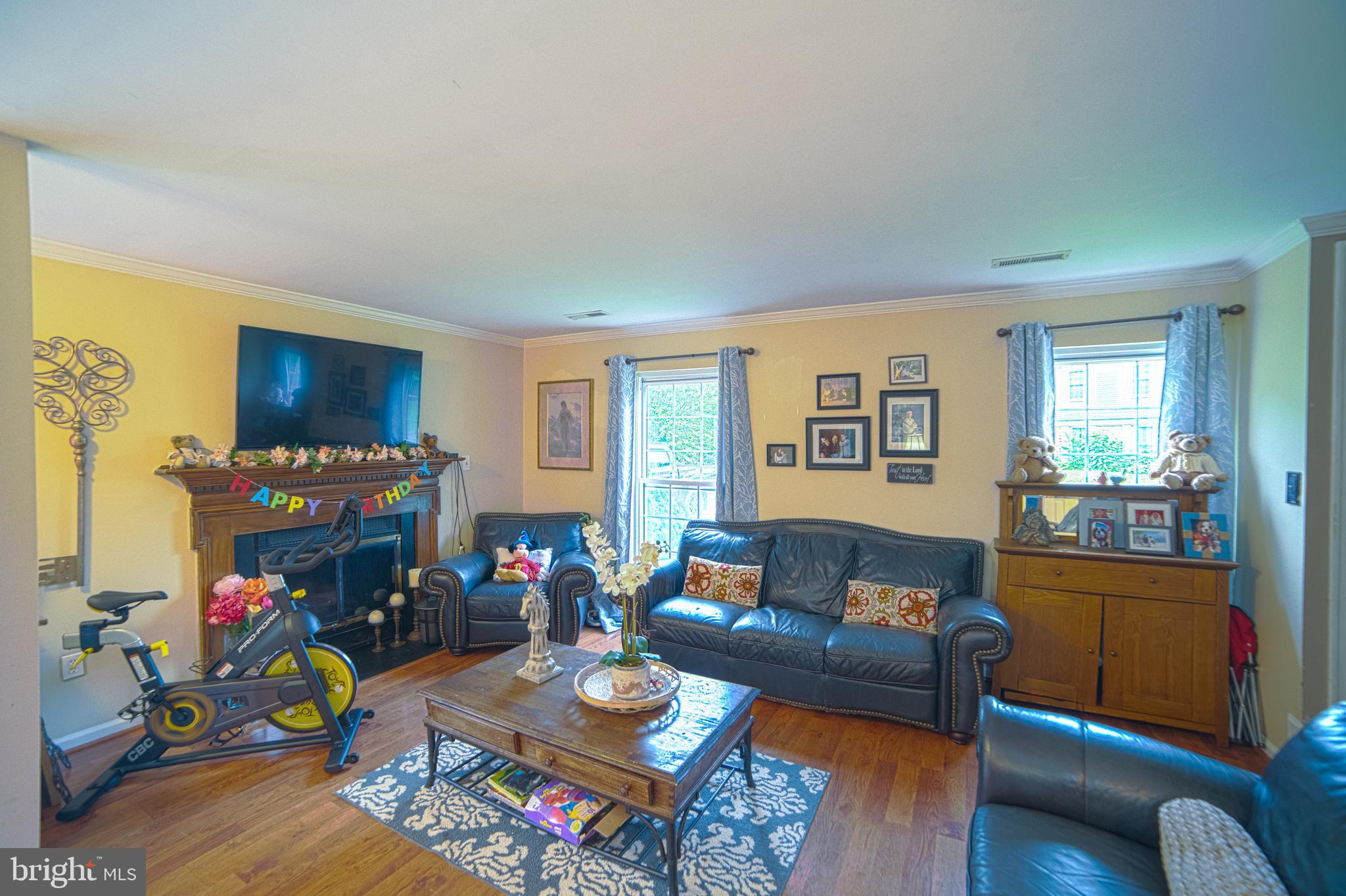 MONTCLAIR/COUNTRY CLUB - Residential