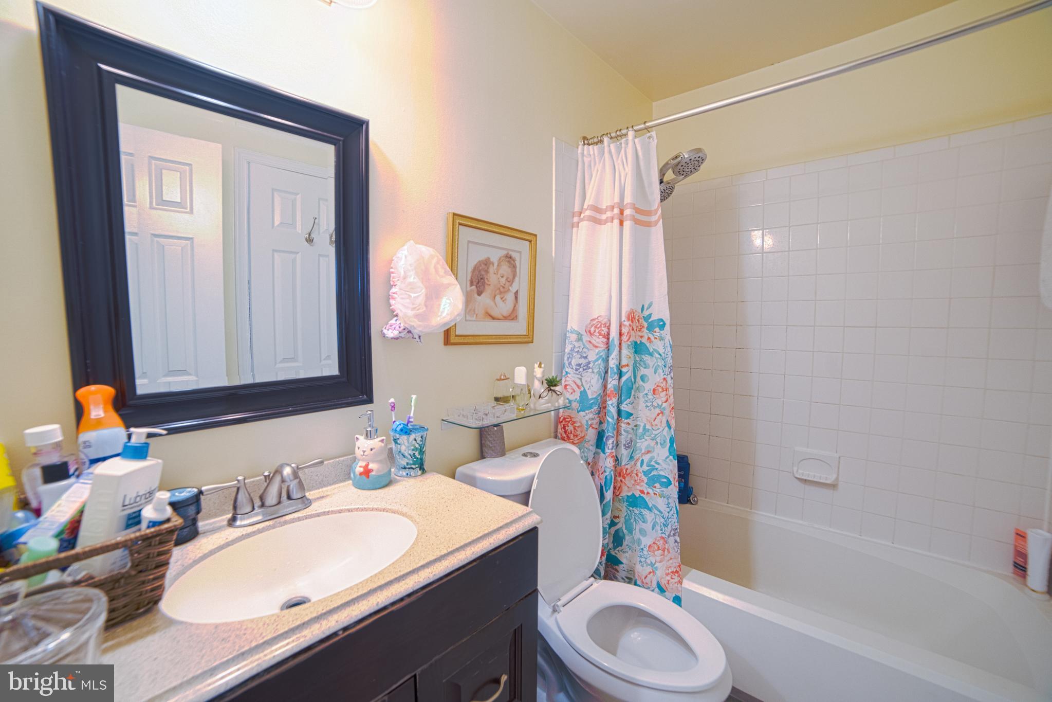 MONTCLAIR/COUNTRY CLUB - Residential