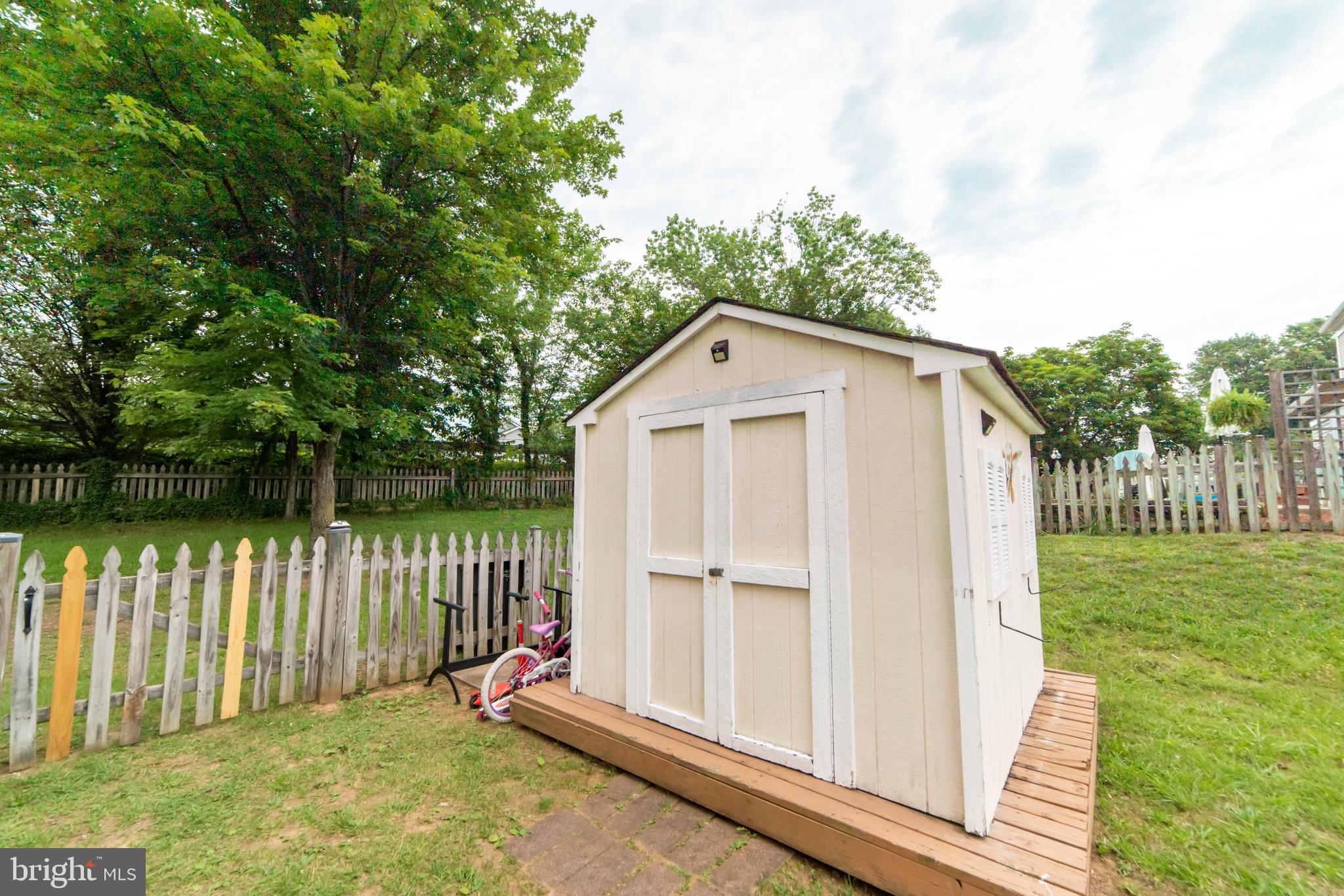 MONTCLAIR/COUNTRY CLUB - Residential