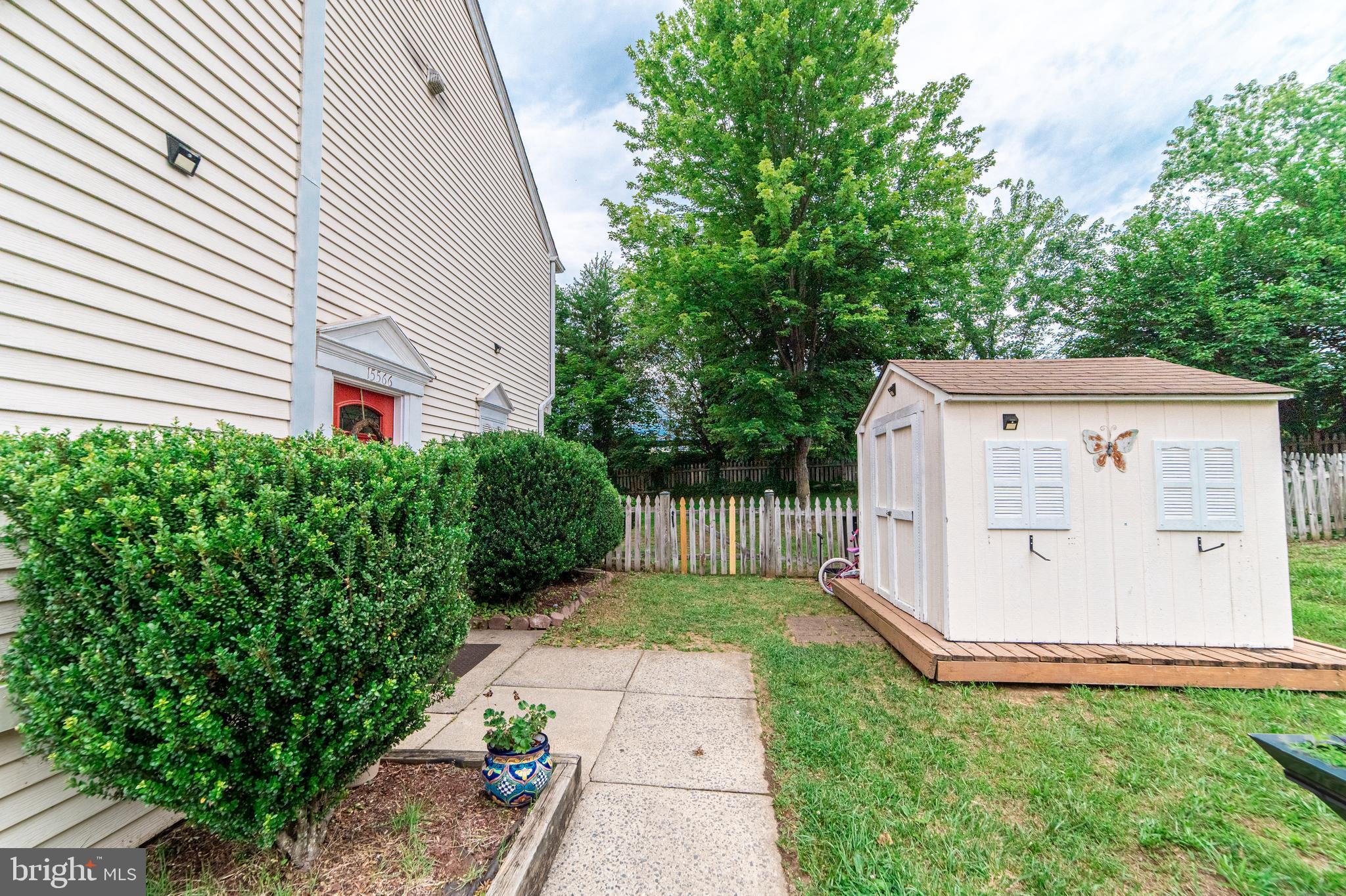 MONTCLAIR/COUNTRY CLUB - Residential