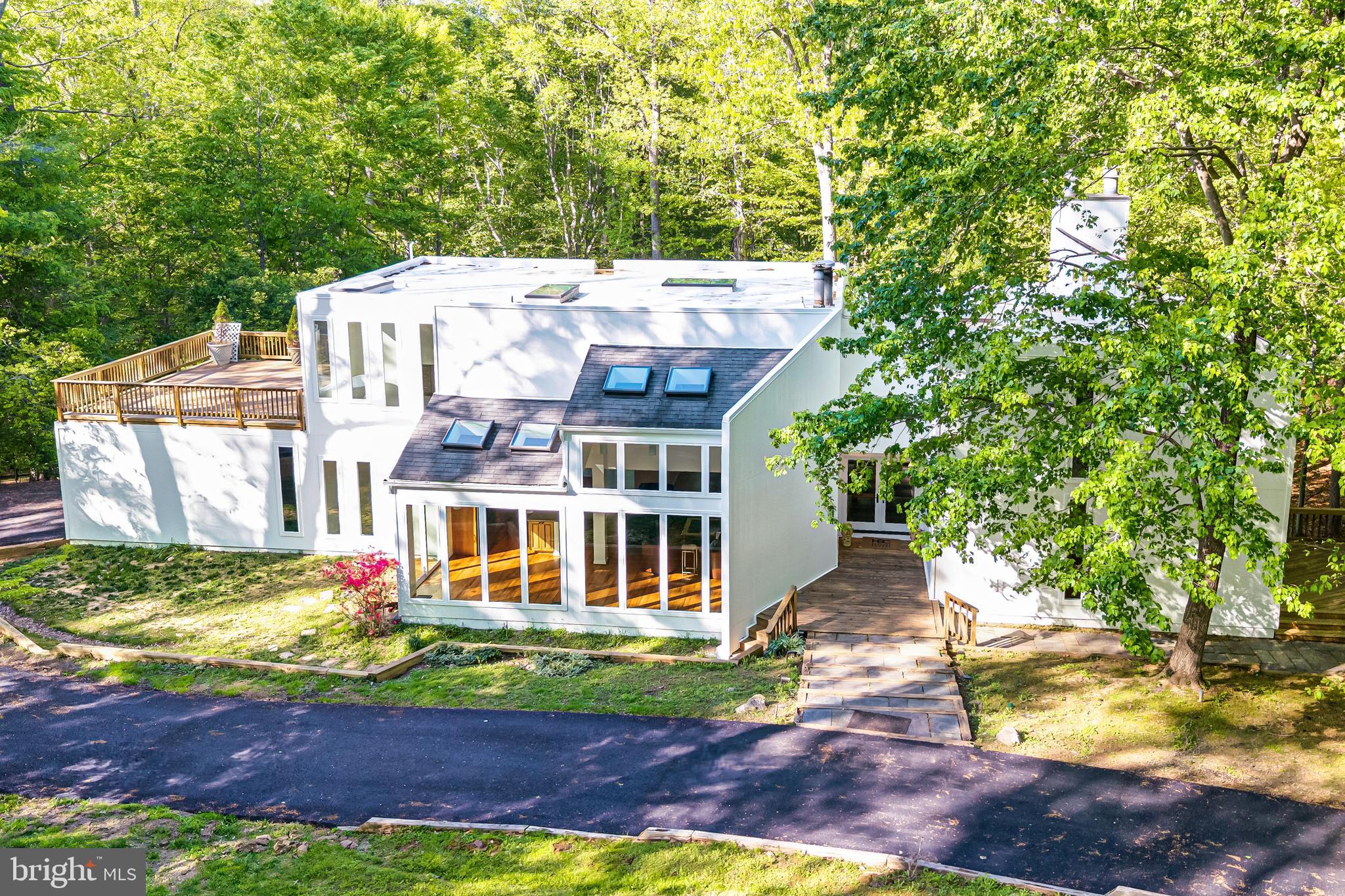 125 EAGLES MERE ROAD