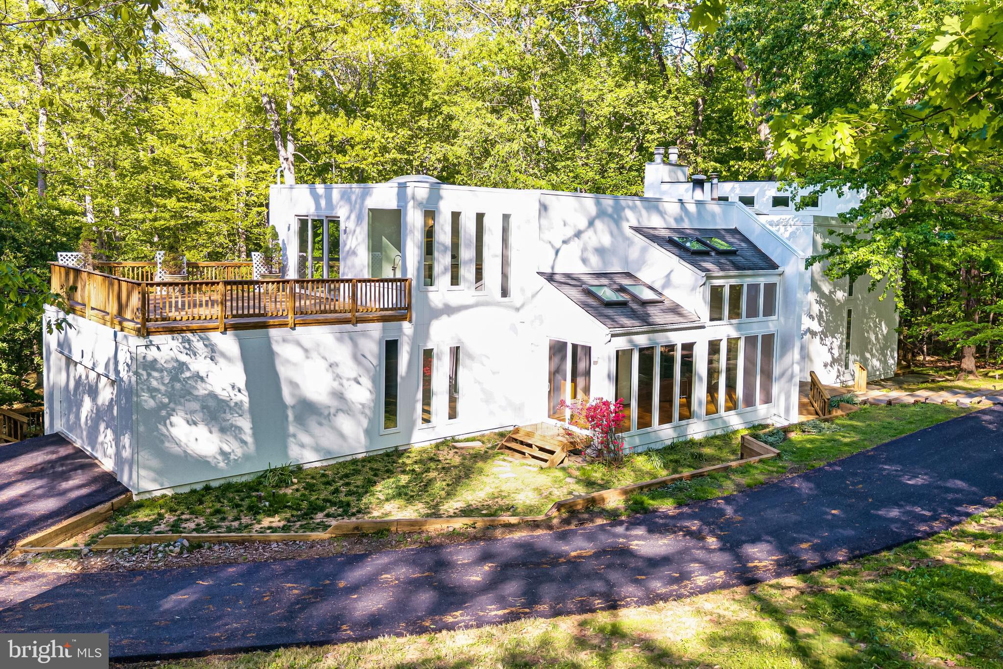 125 EAGLES MERE ROAD