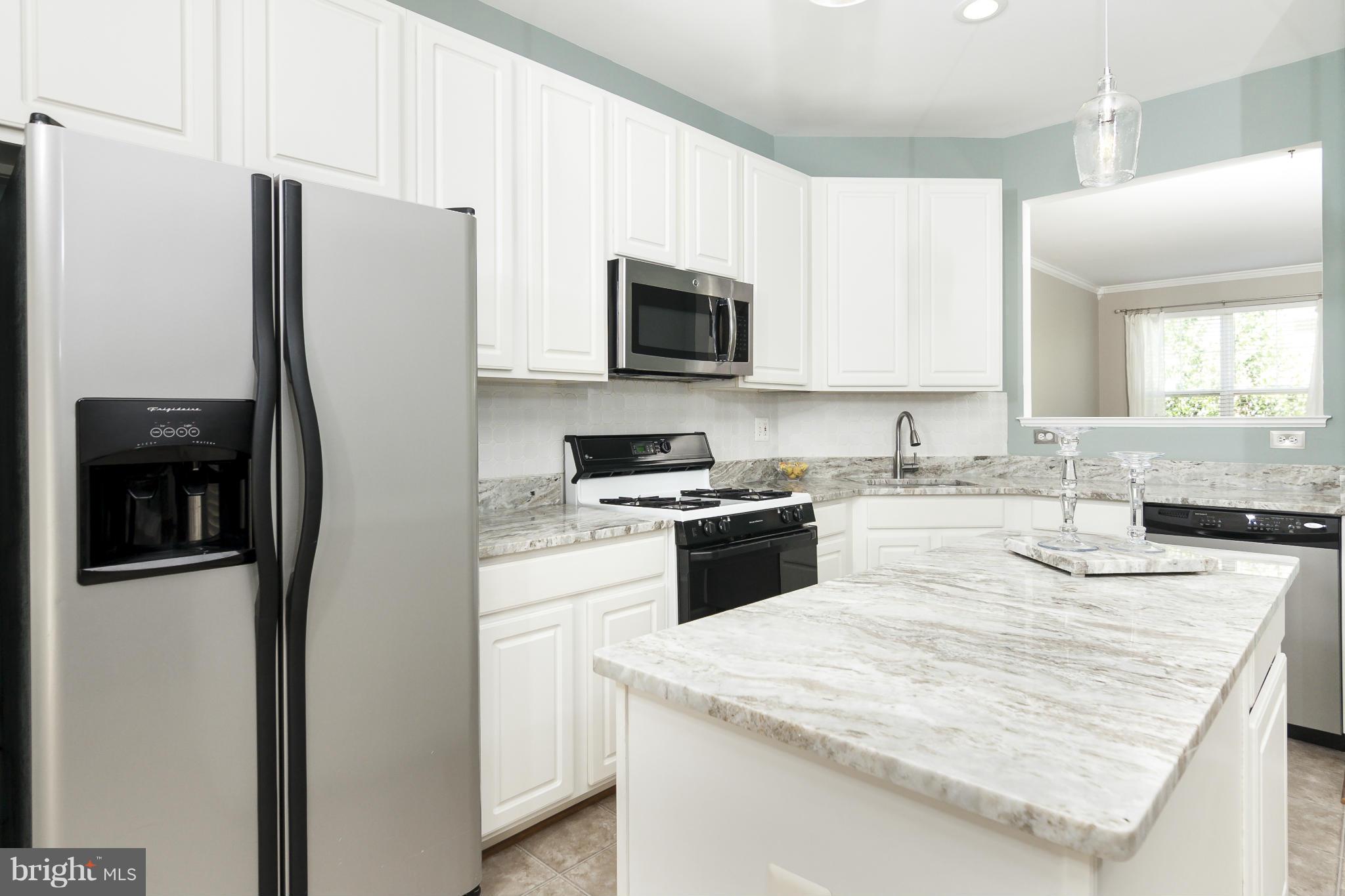 SIGNATURE AT BROADLANDS - Residential