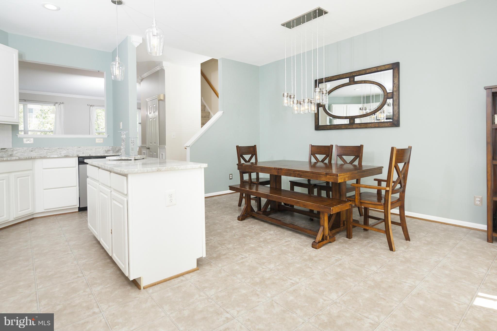 SIGNATURE AT BROADLANDS - Residential