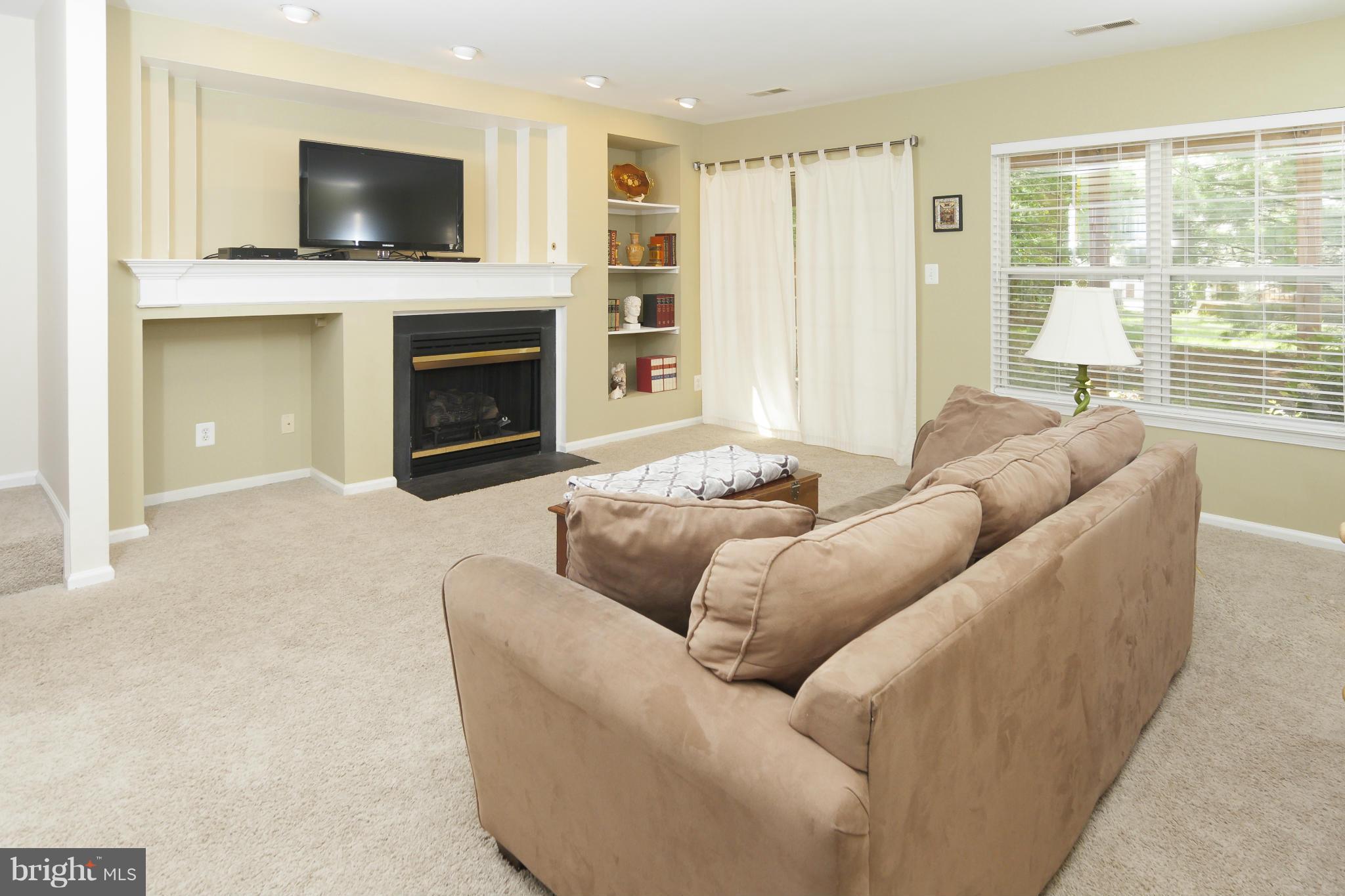 SIGNATURE AT BROADLANDS - Residential