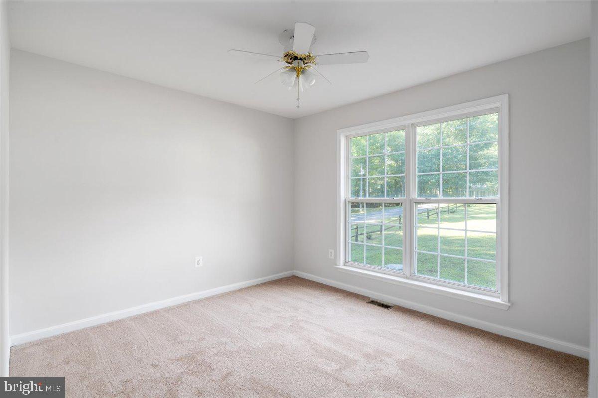 LAKE LAND OR - Residential