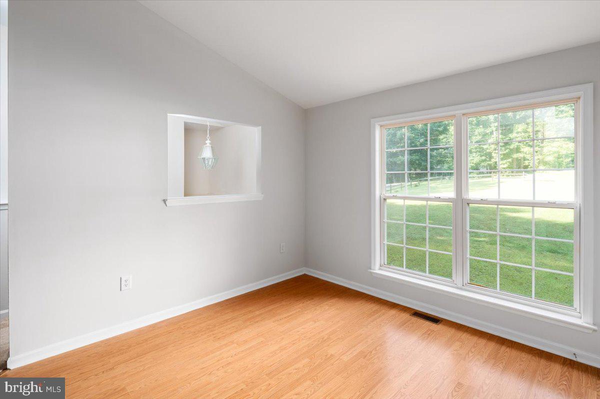 LAKE LAND OR - Residential