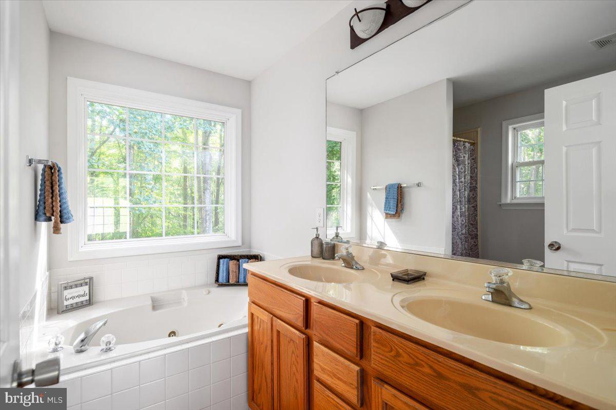 LAKE LAND OR - Residential