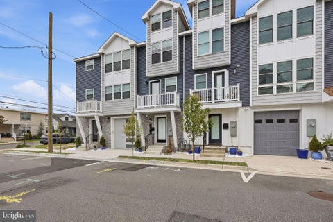 Townhouse For Sale - 100 Monroe Avenue #2<br/> Atlantic County, MARGATE CITY, NJ 08402