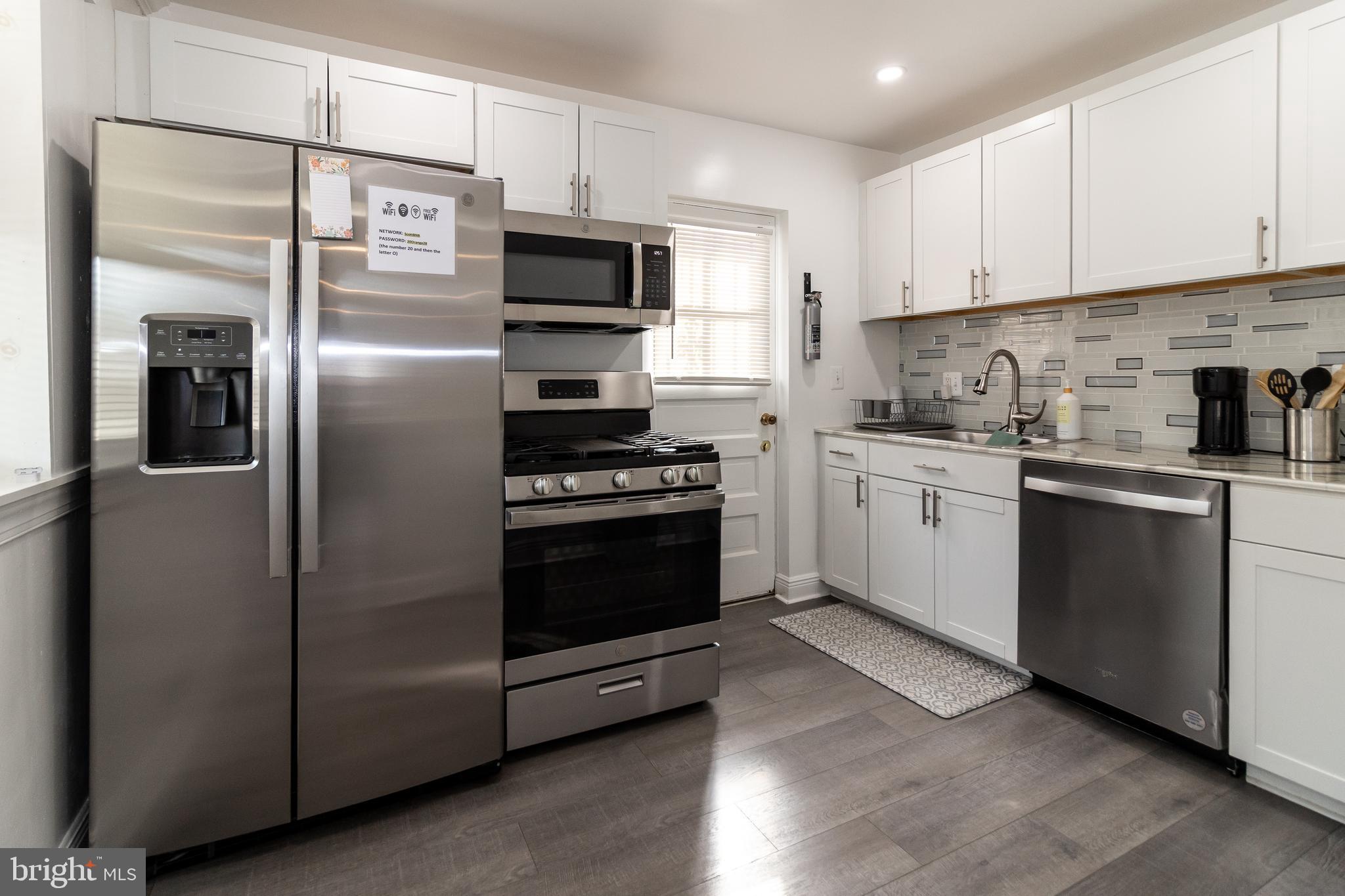 GLASSMANOR - Residential