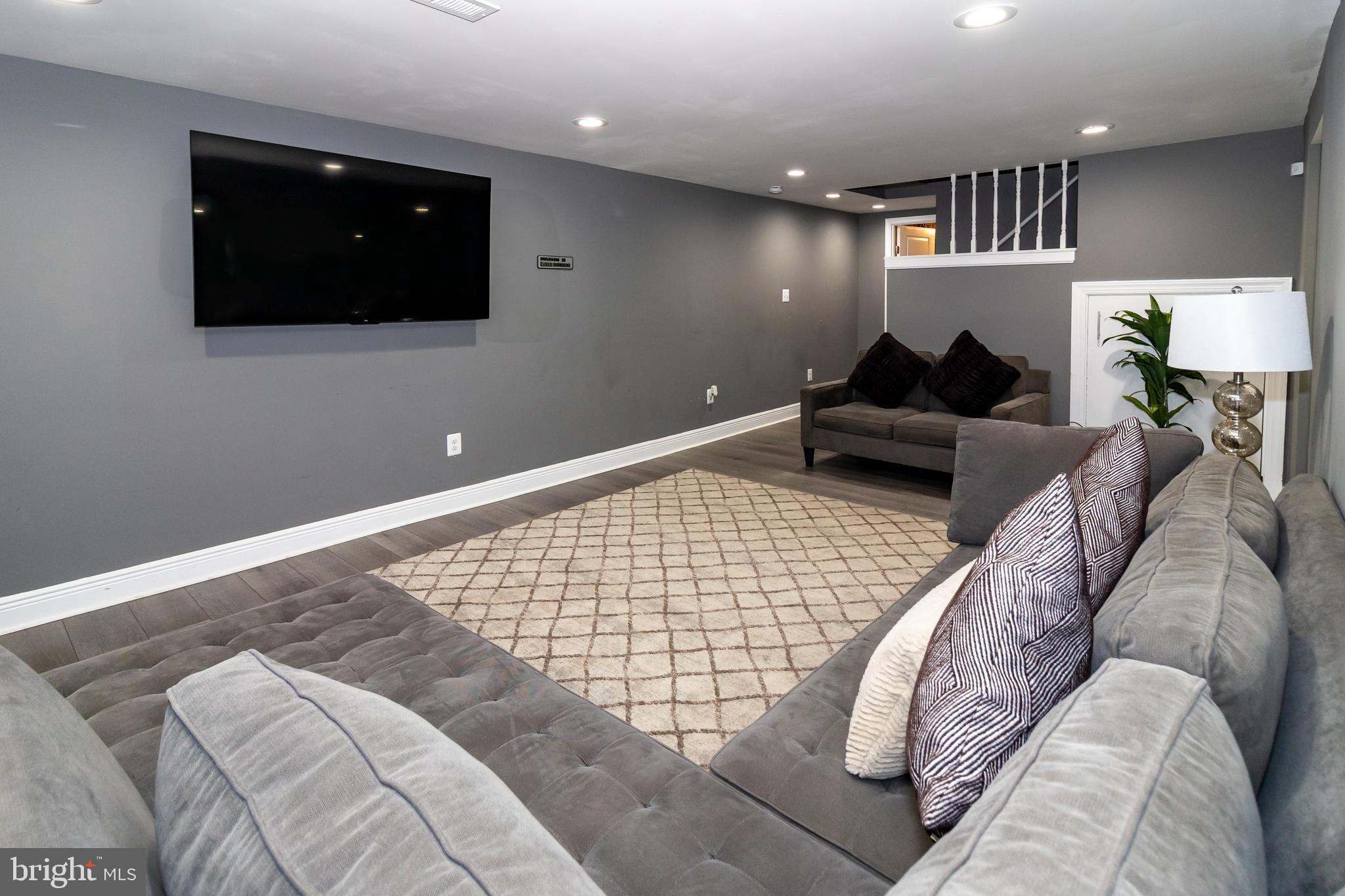 GLASSMANOR - Residential