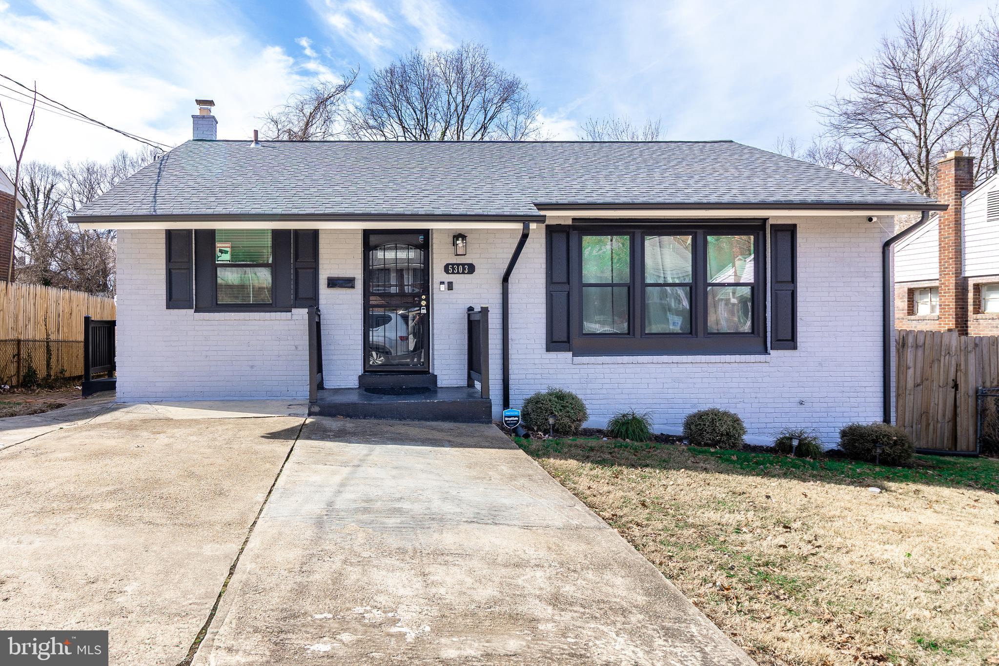 GLASSMANOR - Residential