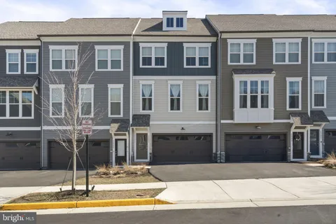 1697 Beech Leaf Street, Dumfries, VA MLS: VAPW2087520