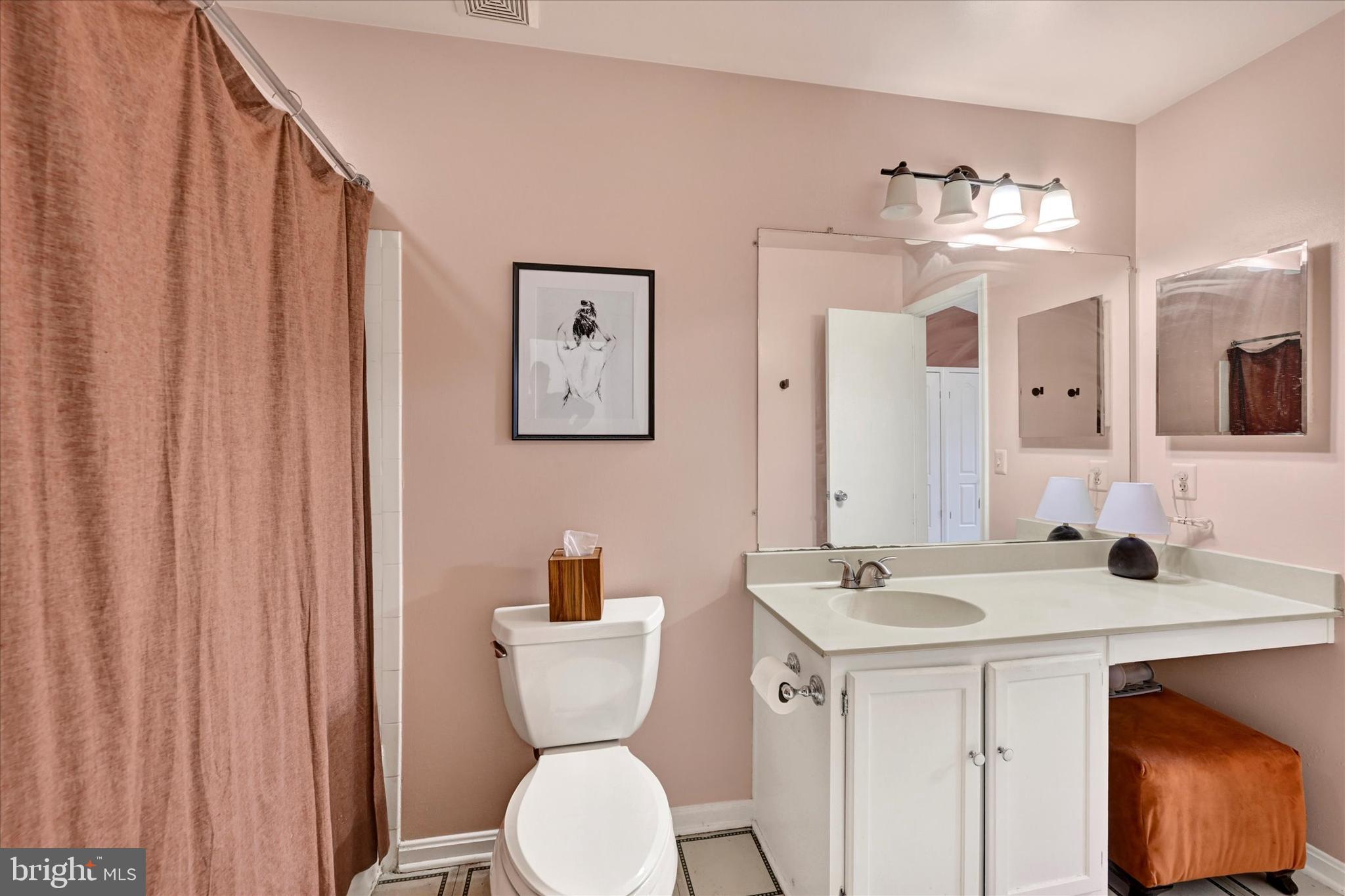 GLENSHIRE TOWNE - Residential