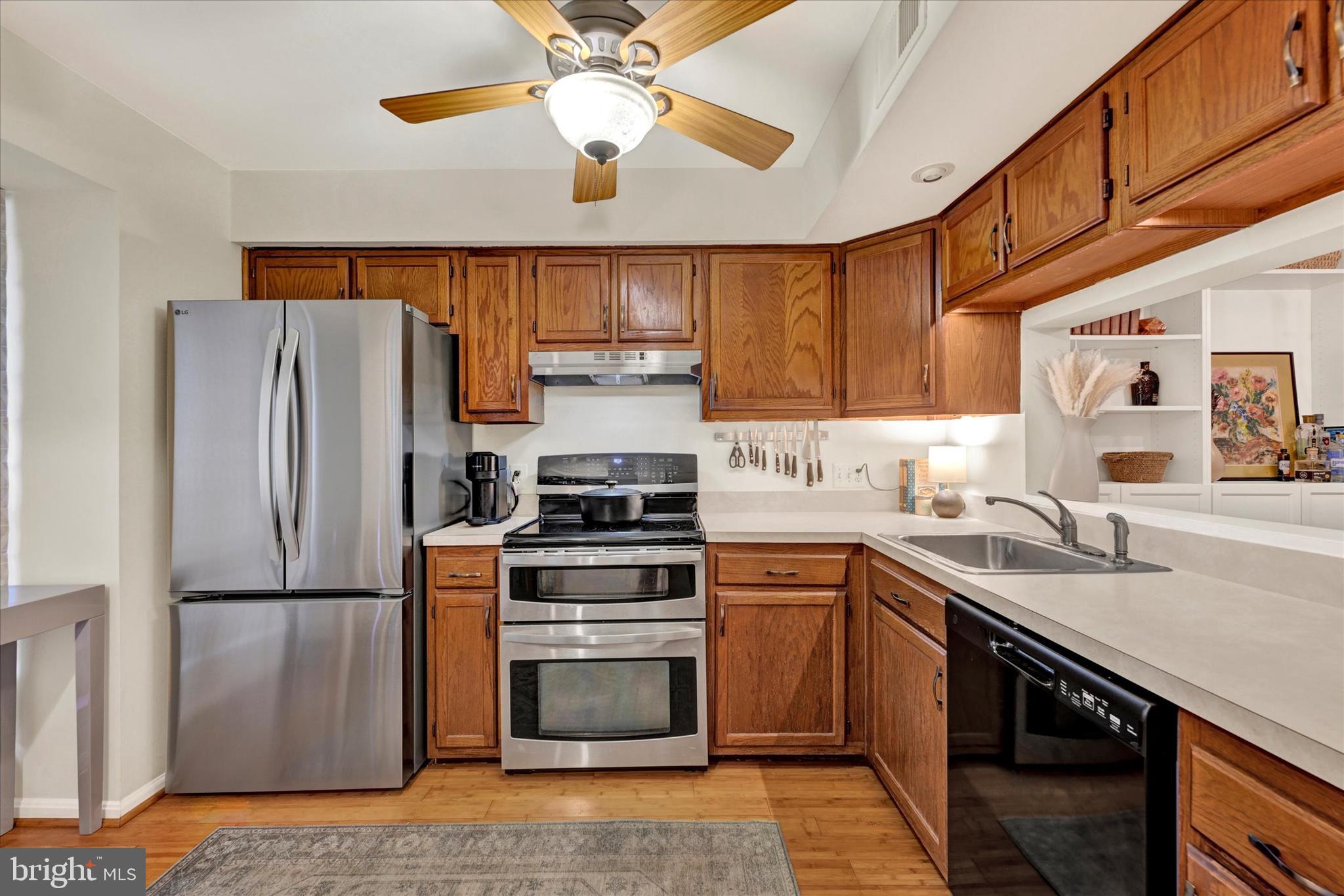 GLENSHIRE TOWNE - Residential