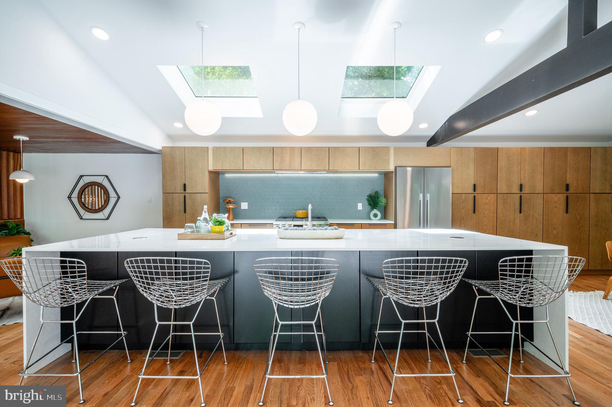 TULIP HILL - Residential