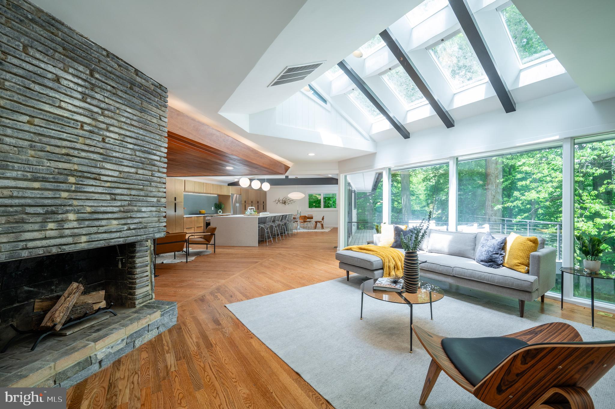 TULIP HILL - Residential