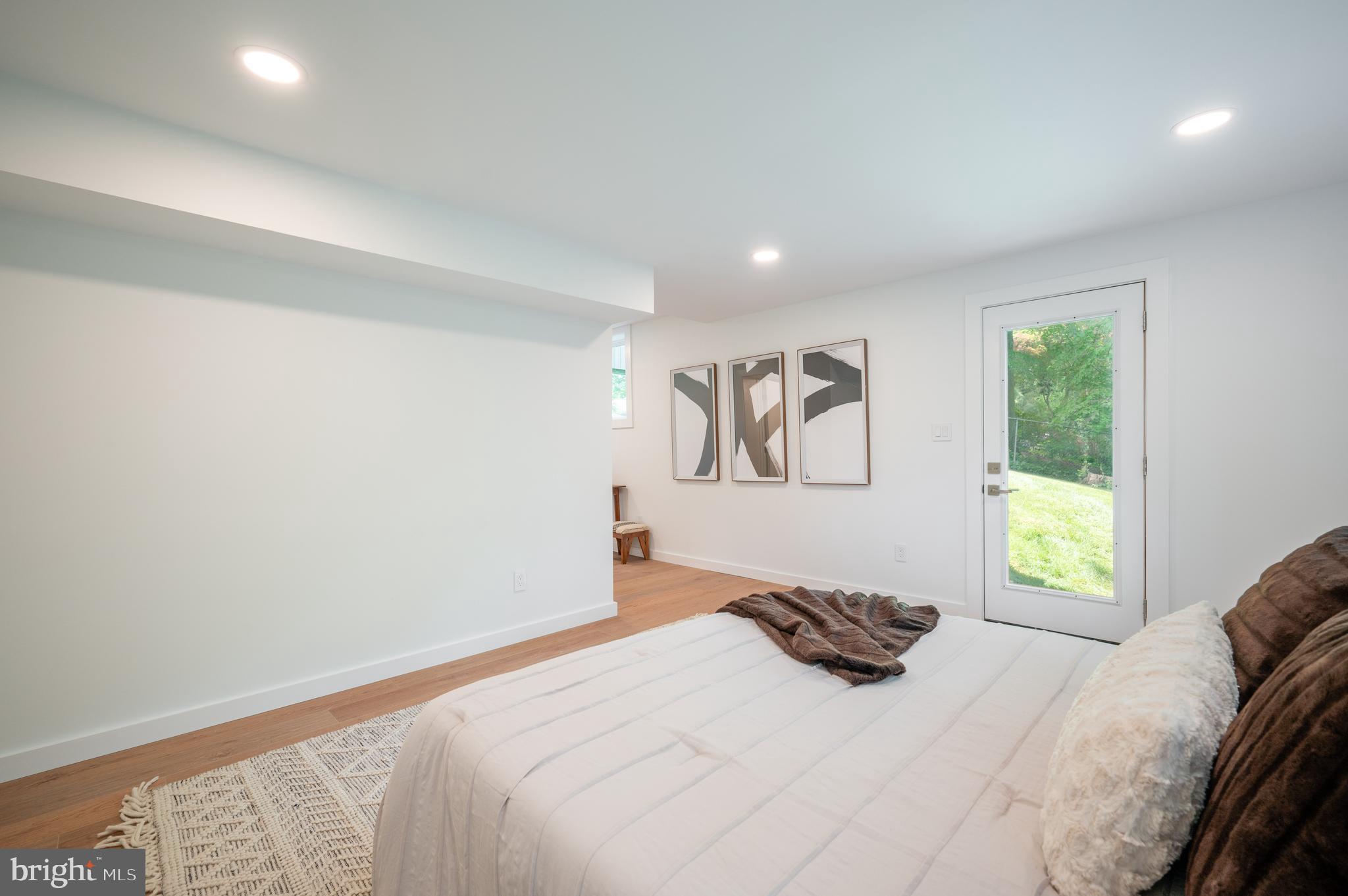 TULIP HILL - Residential