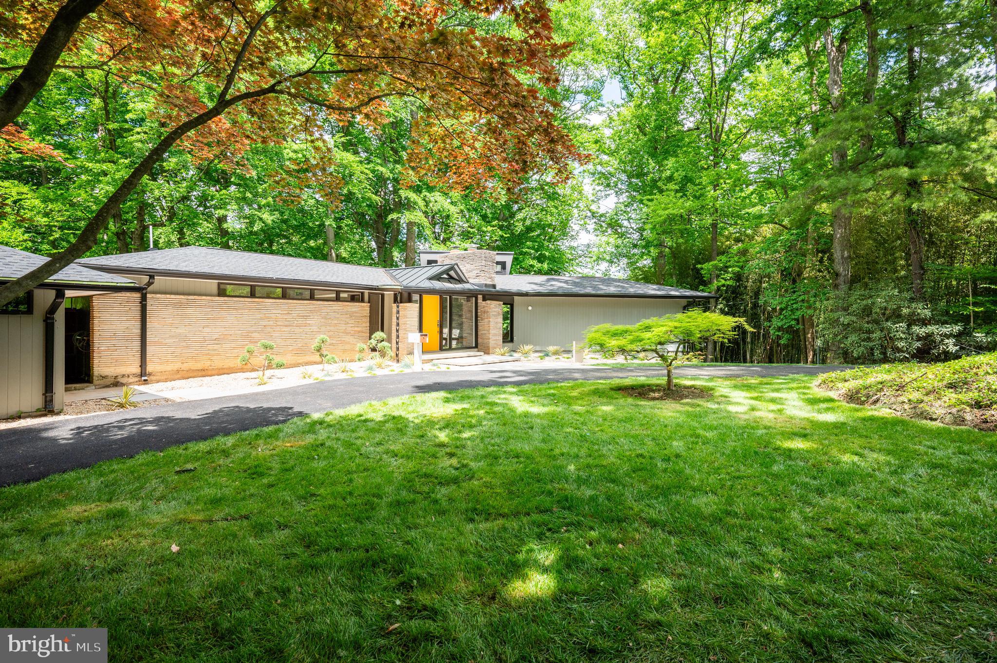 TULIP HILL - Residential