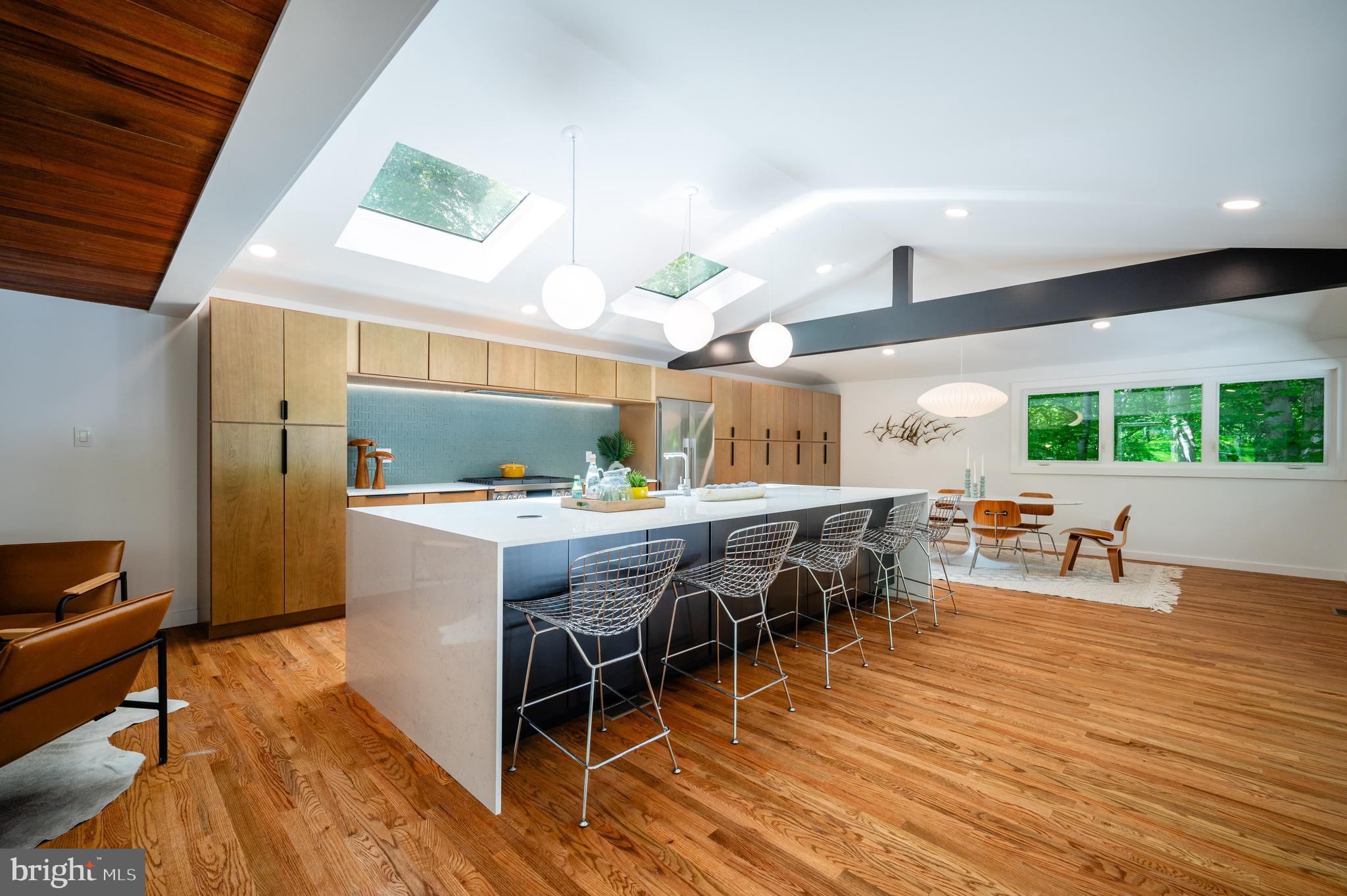 TULIP HILL - Residential