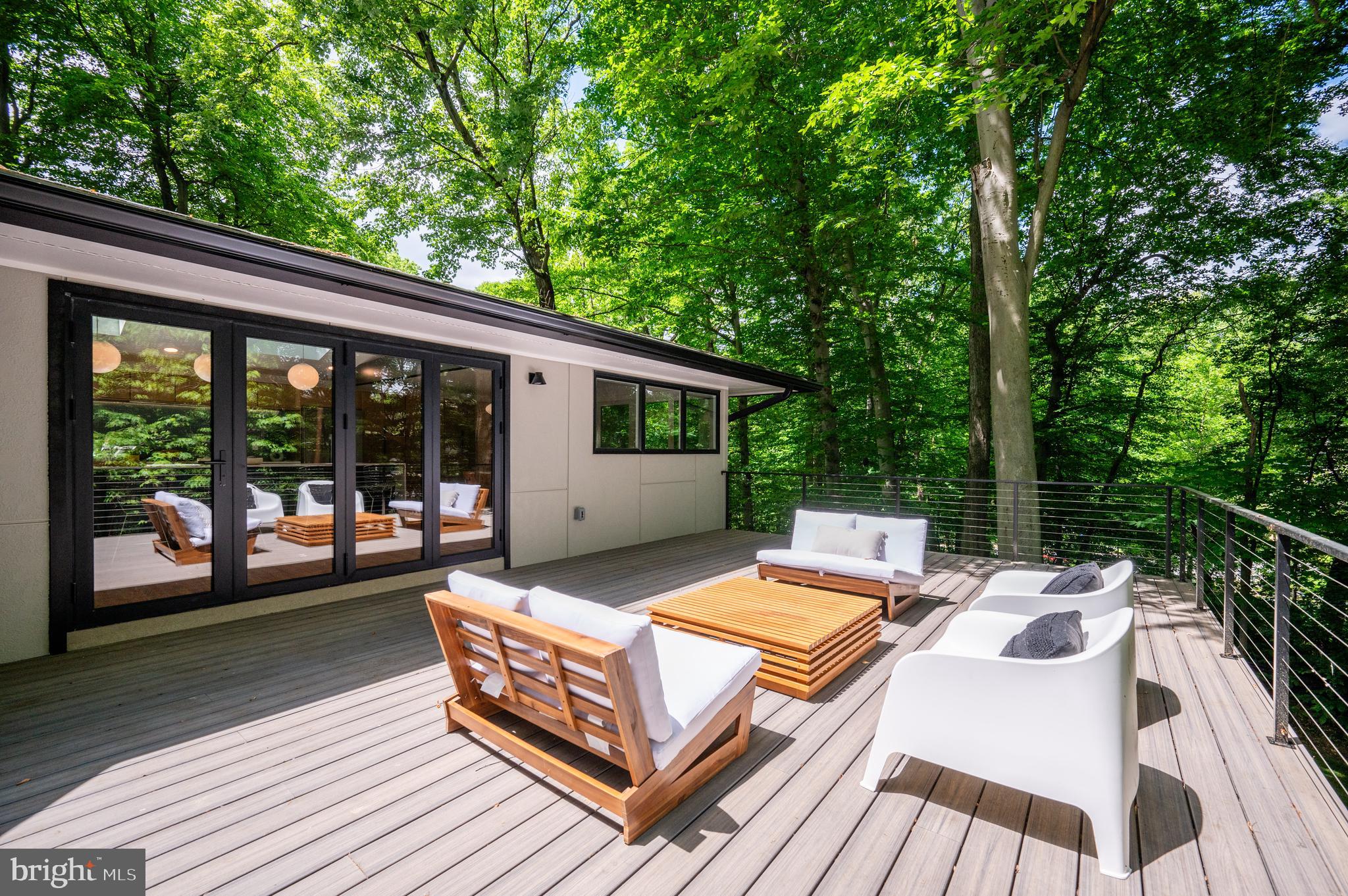 TULIP HILL - Residential