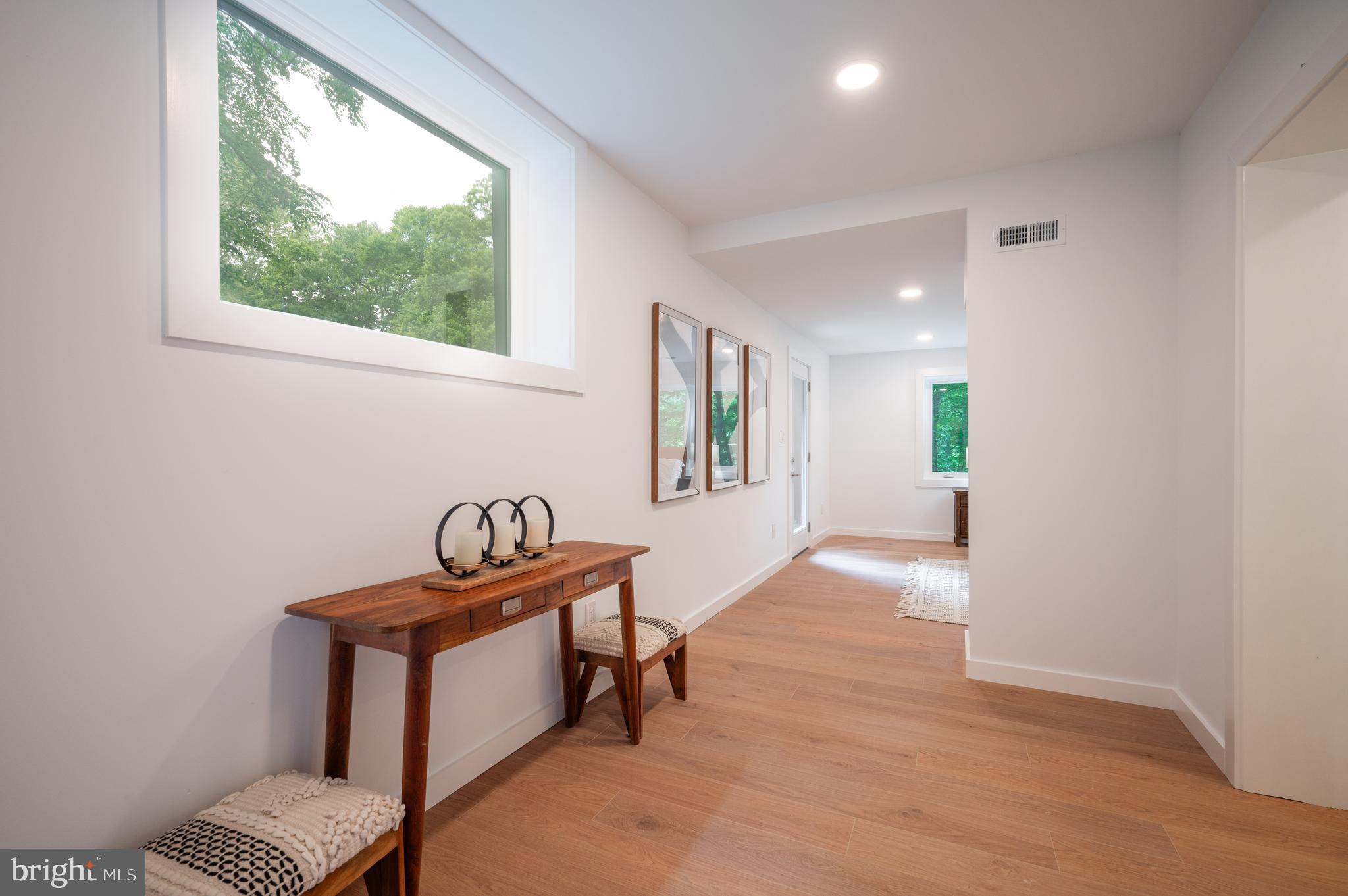 TULIP HILL - Residential