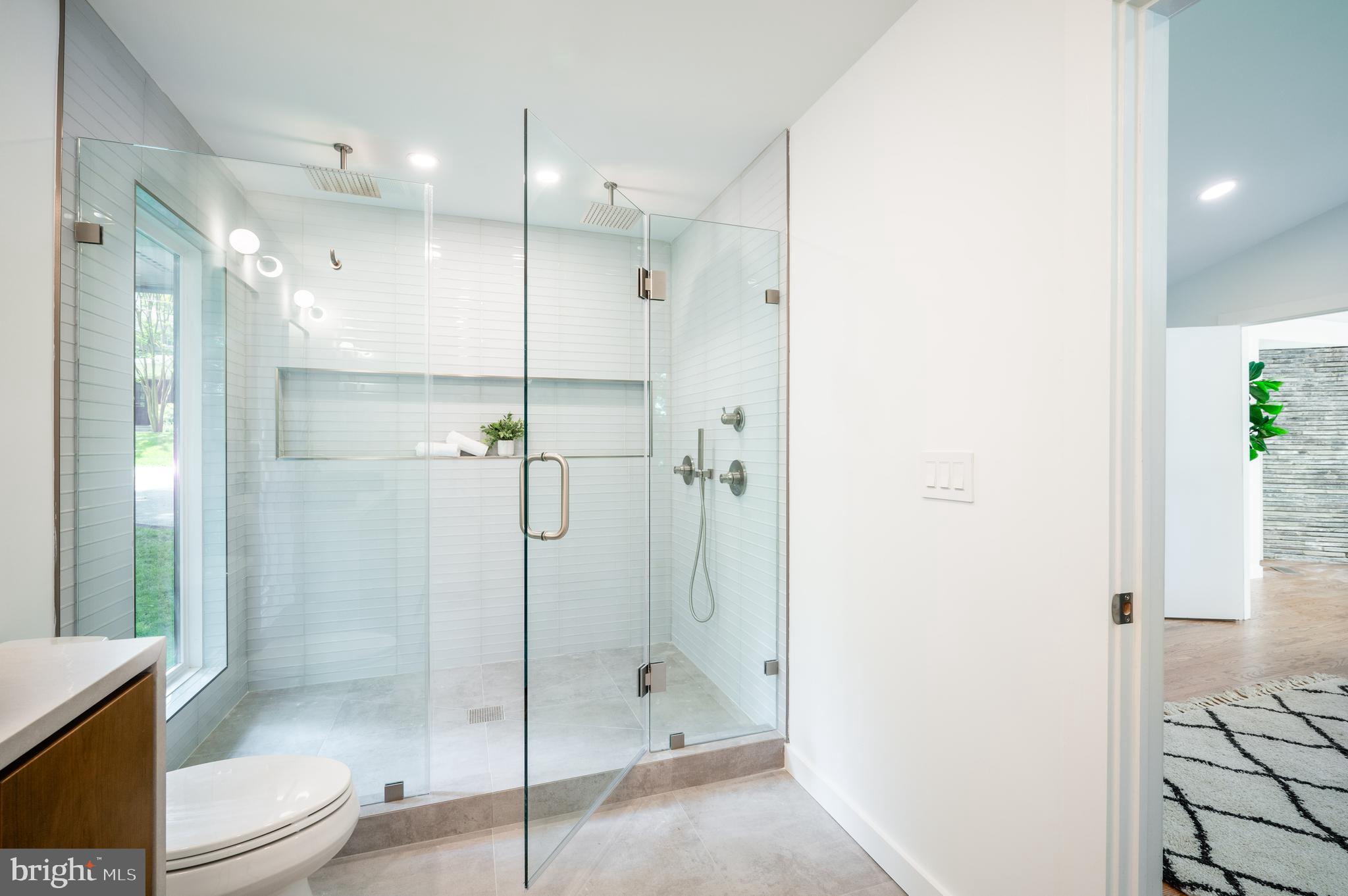 TULIP HILL - Residential