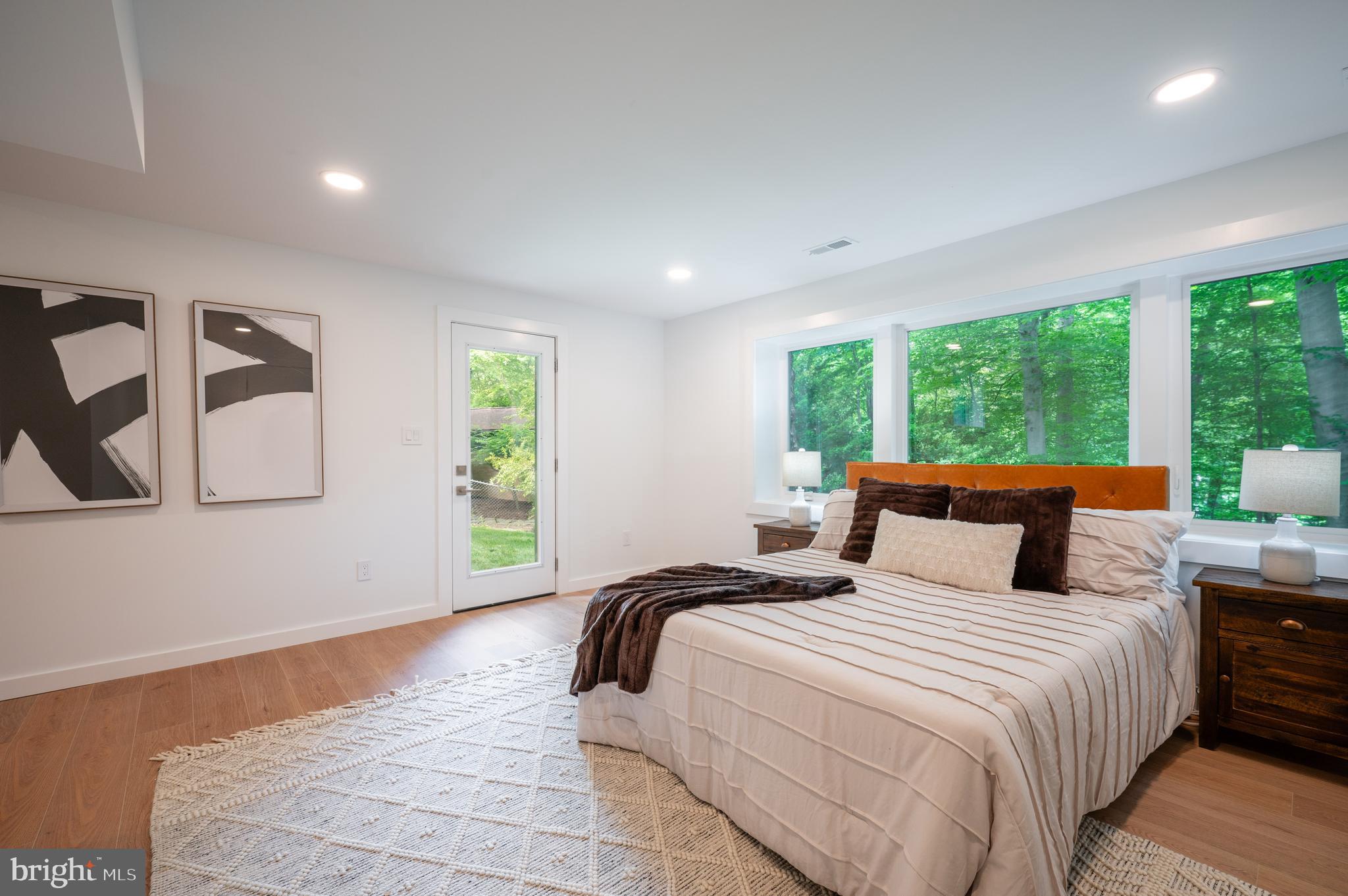 TULIP HILL - Residential