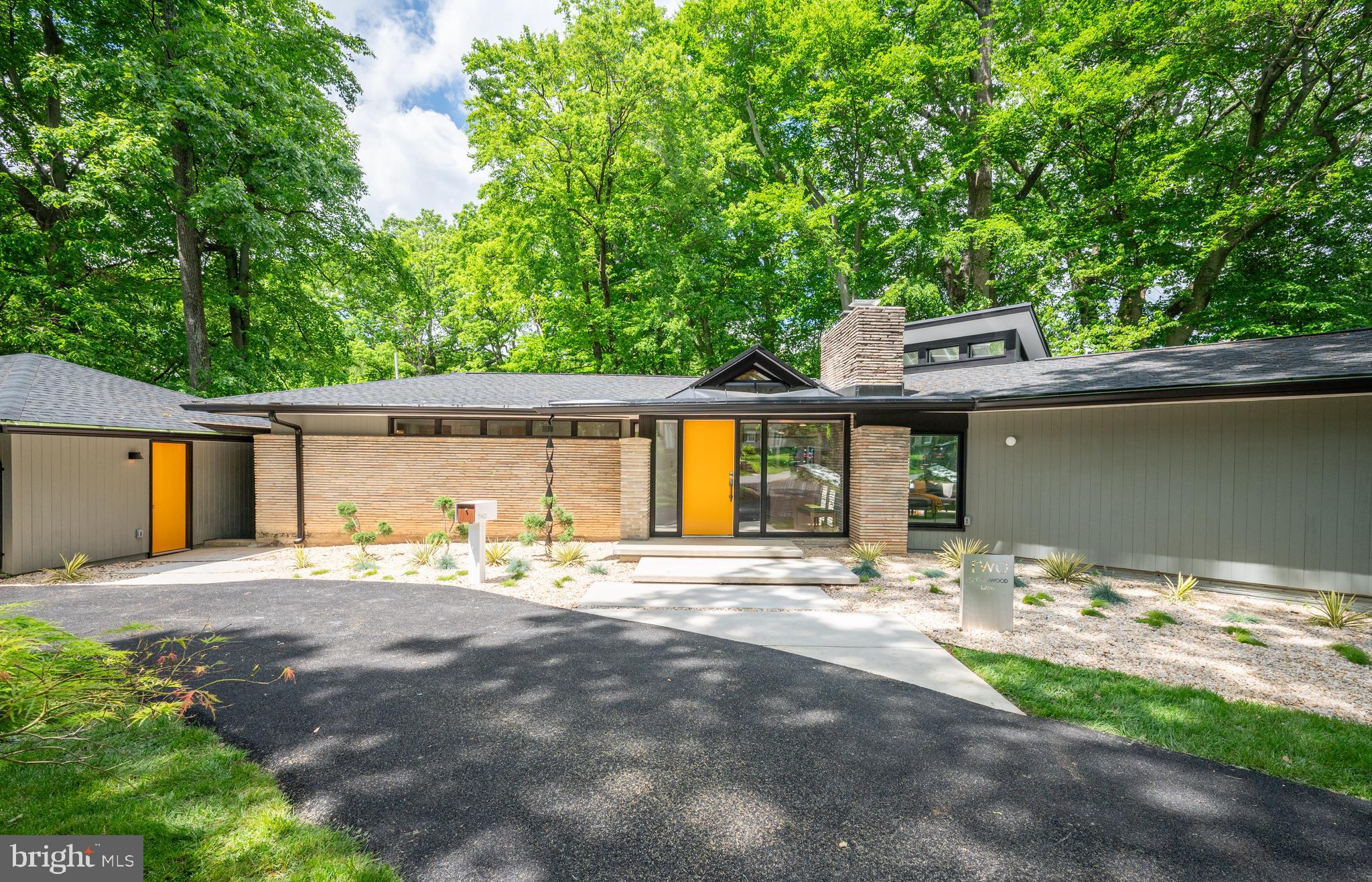 TULIP HILL - Residential