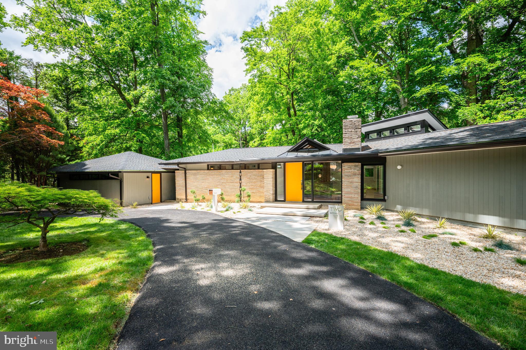 TULIP HILL - Residential