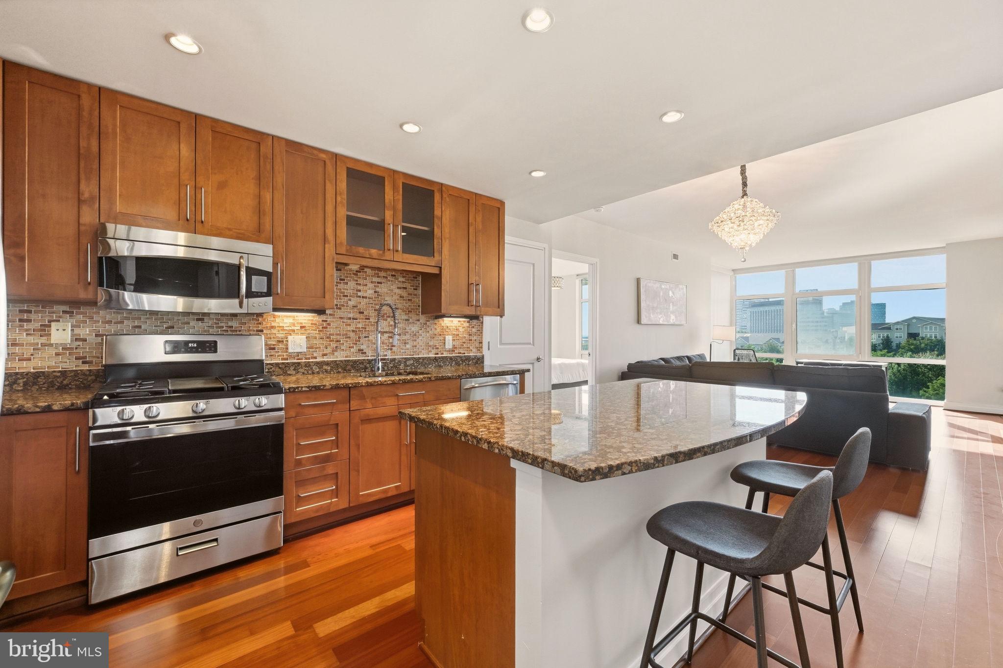 8220 CRESTWOOD HEIGHTS DRIVE 908