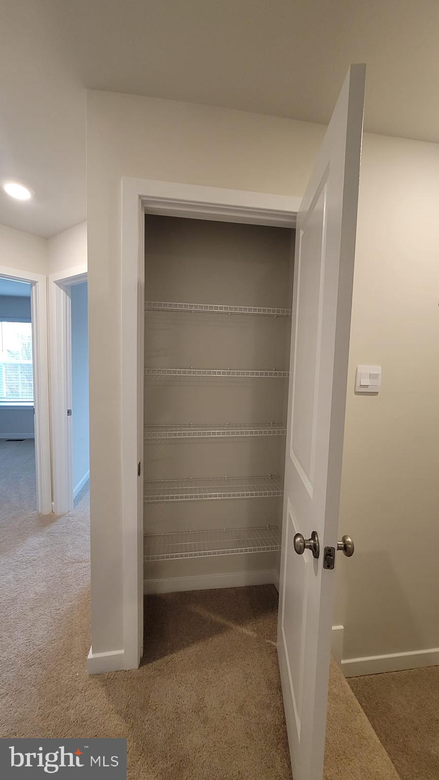 SPRING HILLS - Residential Lease