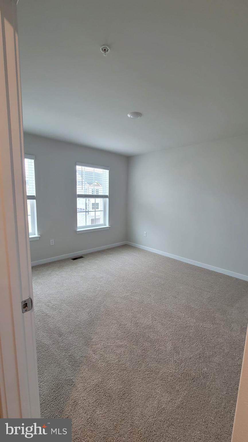 SPRING HILLS - Residential Lease