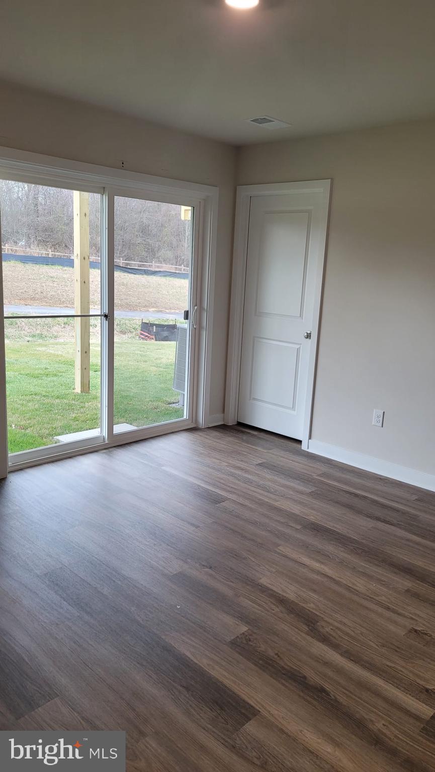 SPRING HILLS - Residential Lease