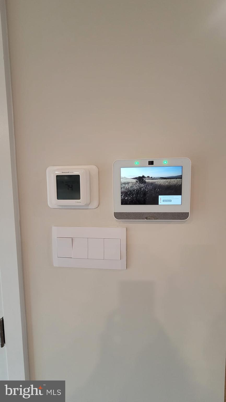 SPRING HILLS - Residential Lease