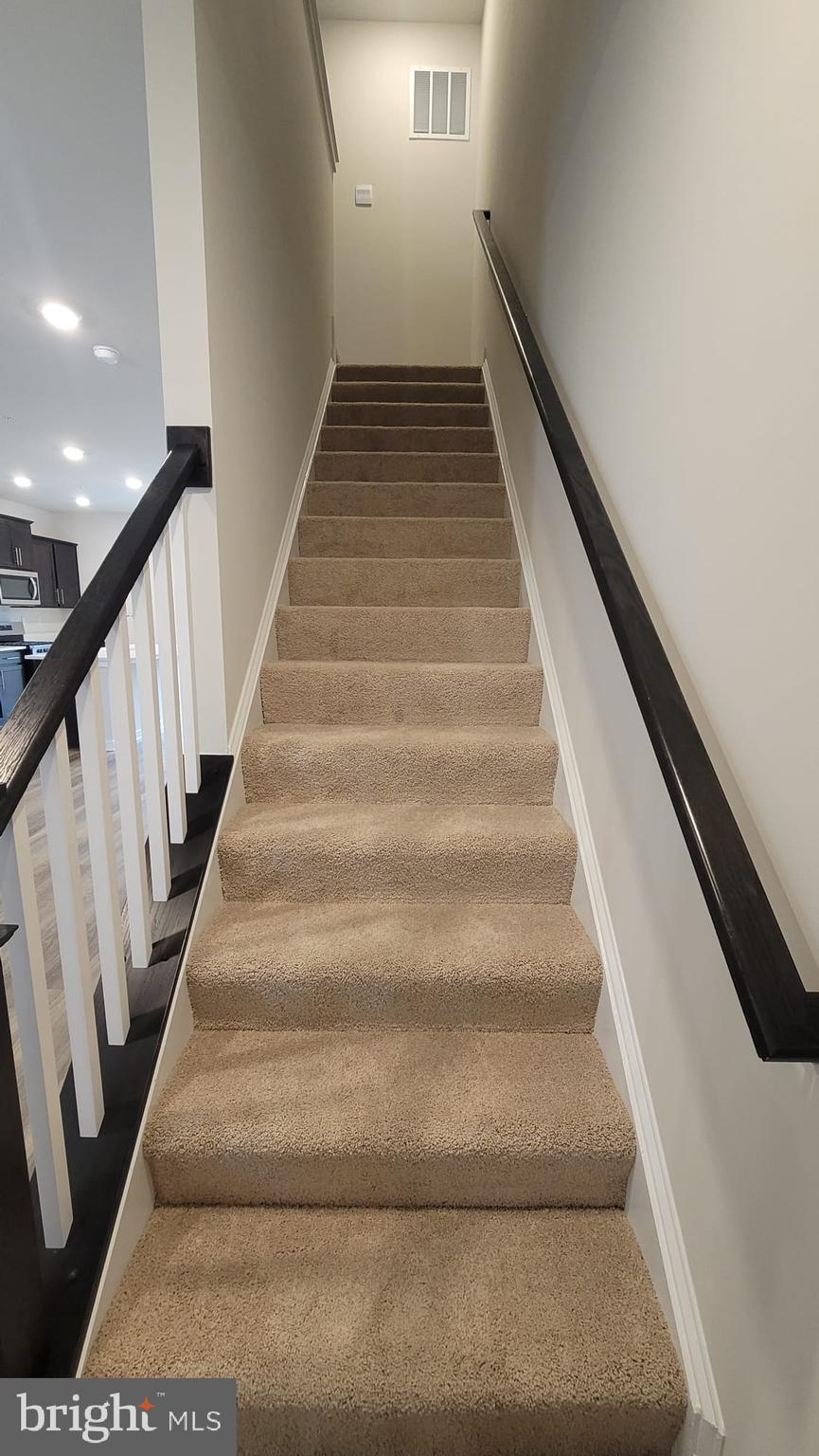 SPRING HILLS - Residential Lease