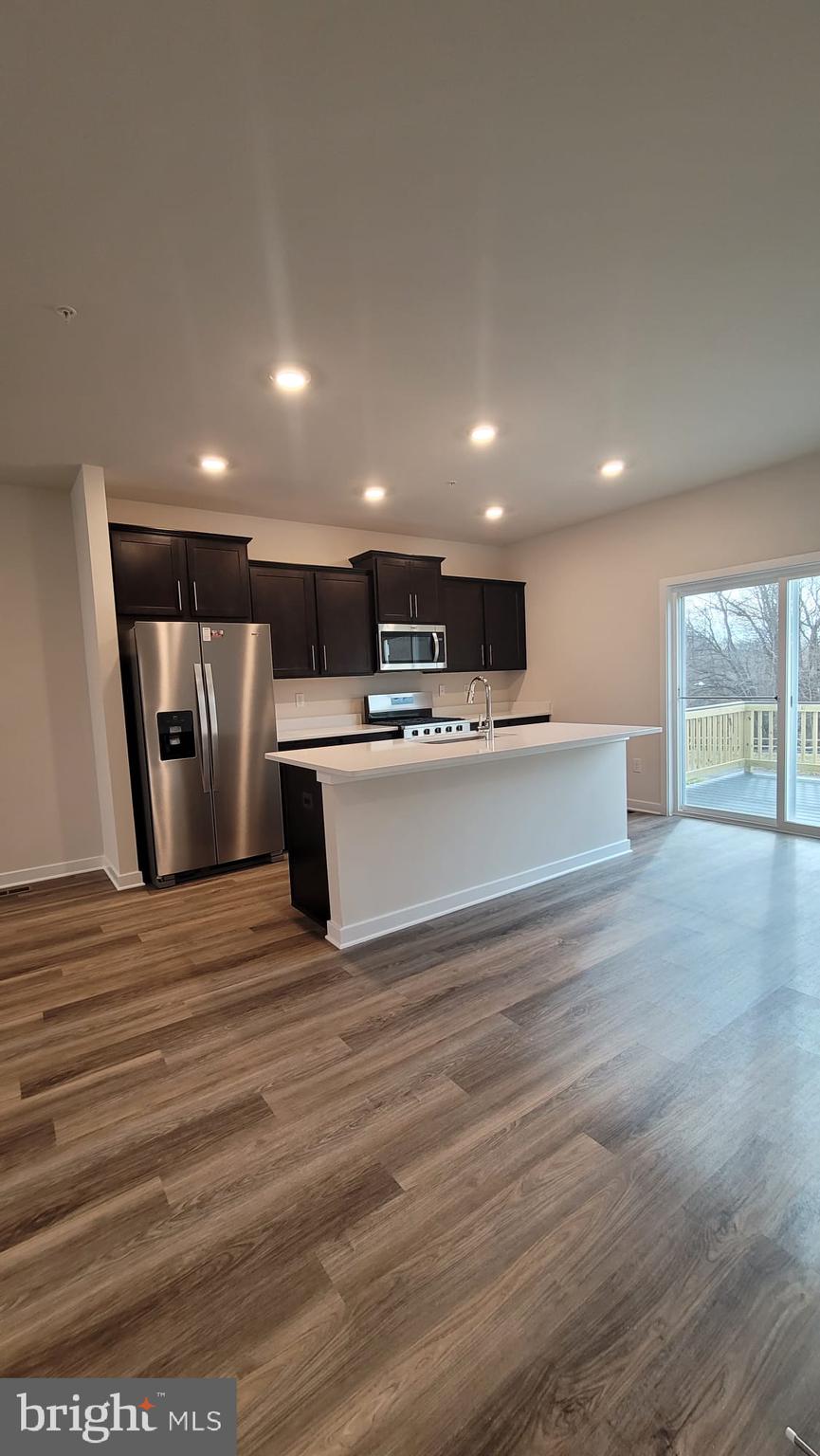 SPRING HILLS - Residential Lease