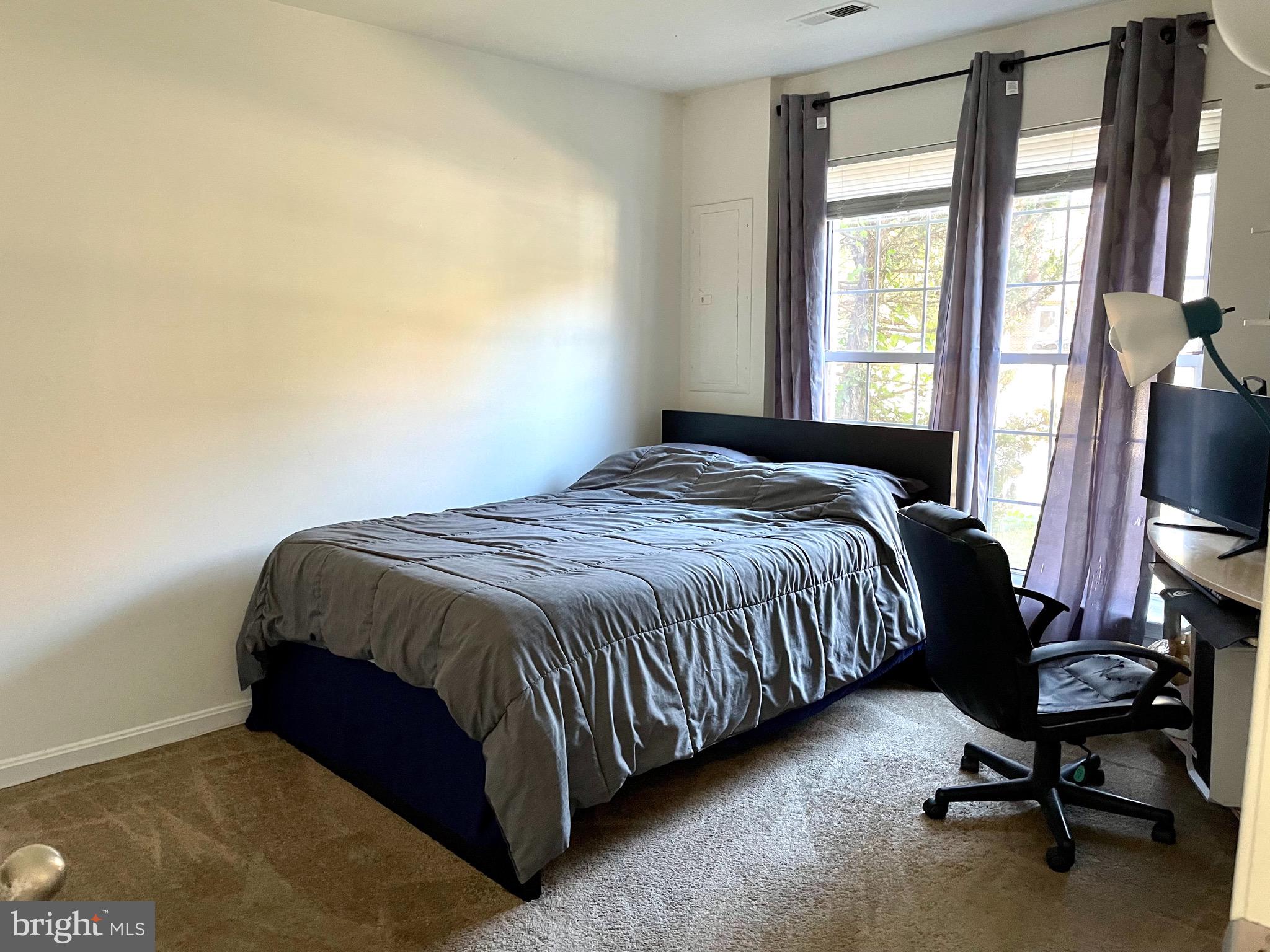 SEVEN OAKS - Residential