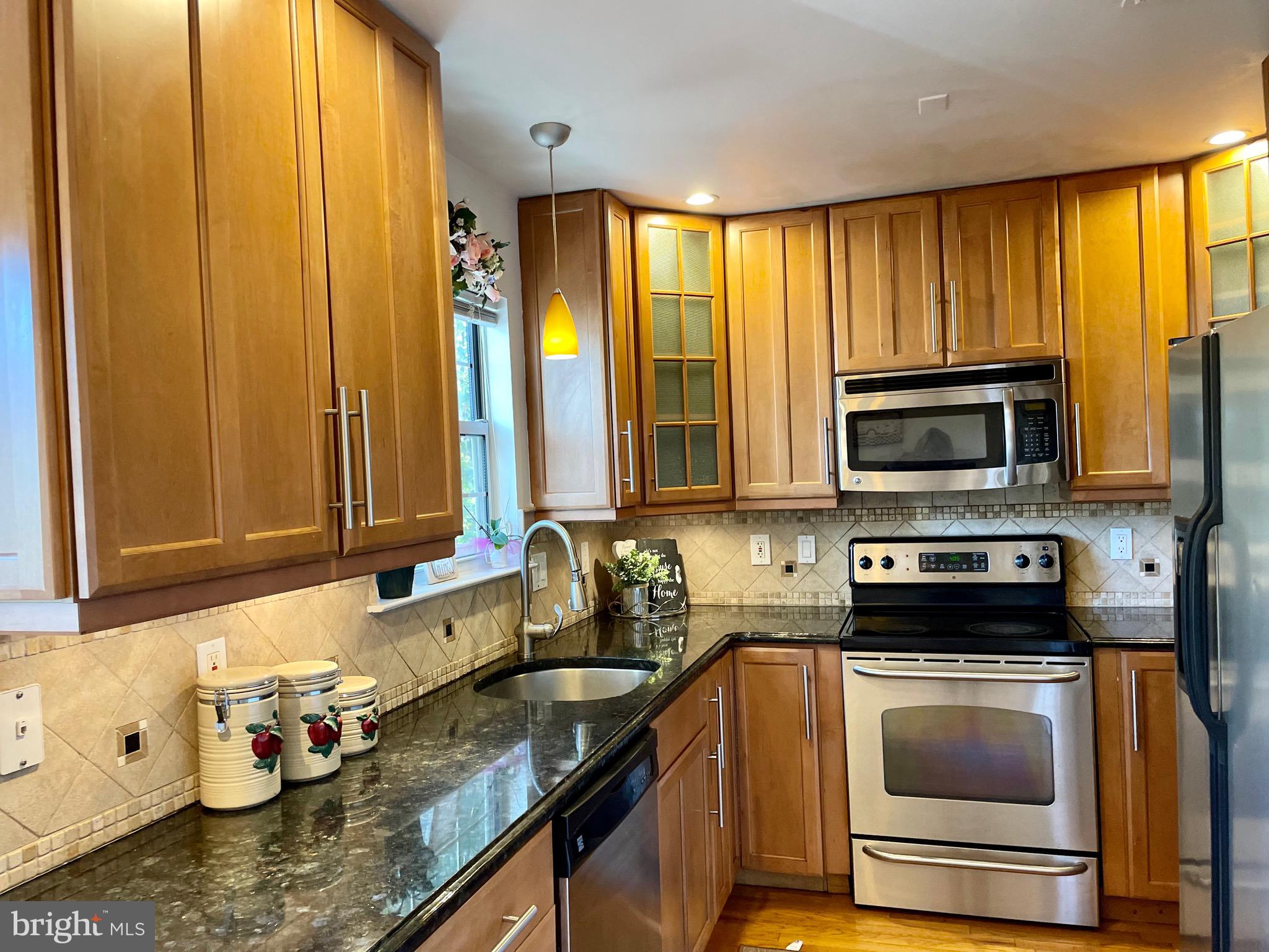 SEVEN OAKS - Residential