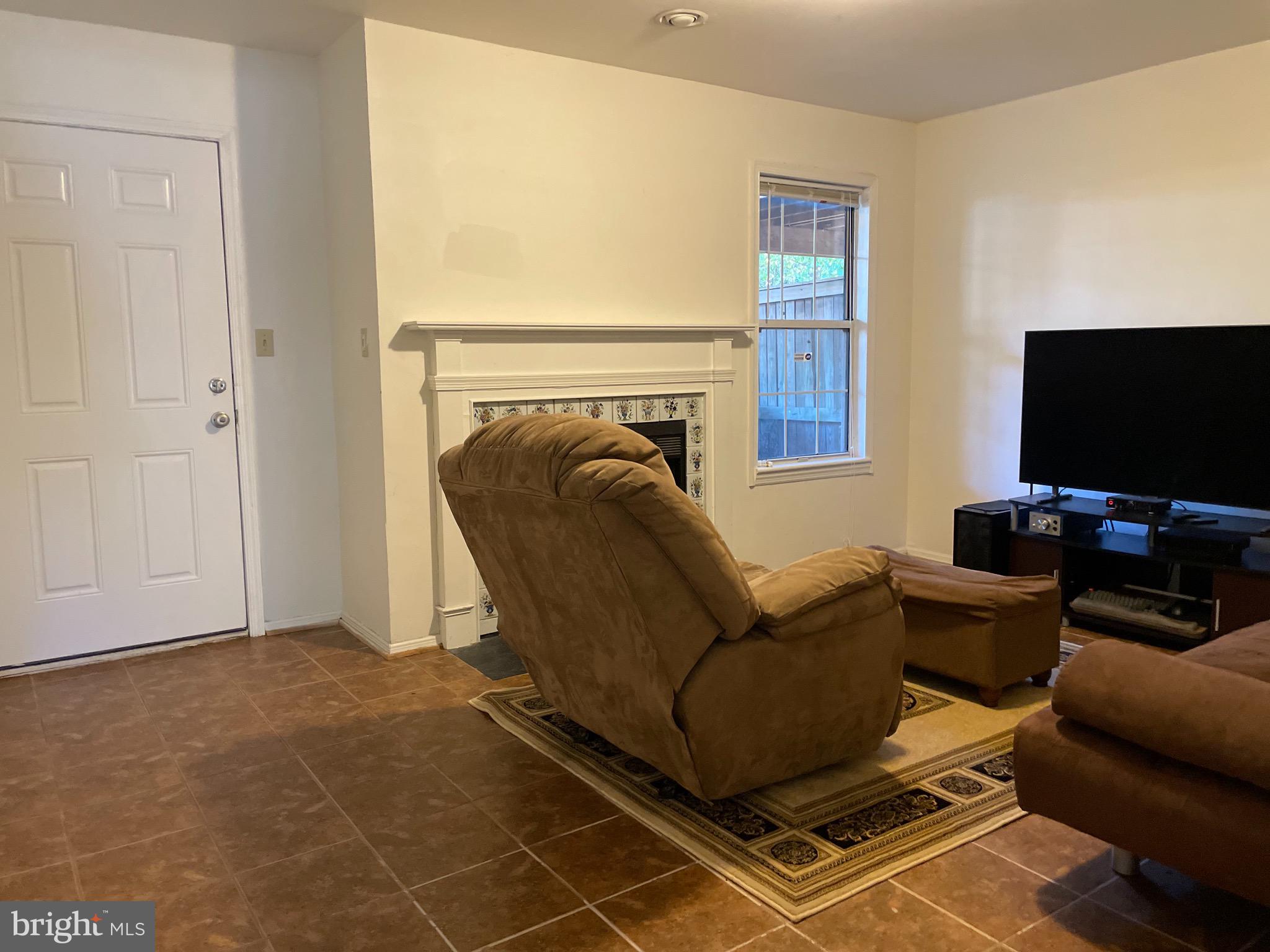 SEVEN OAKS - Residential